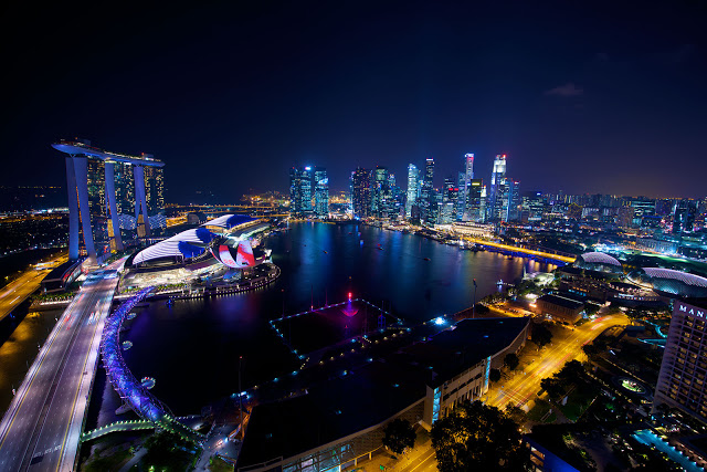 Singapore-skyline-night