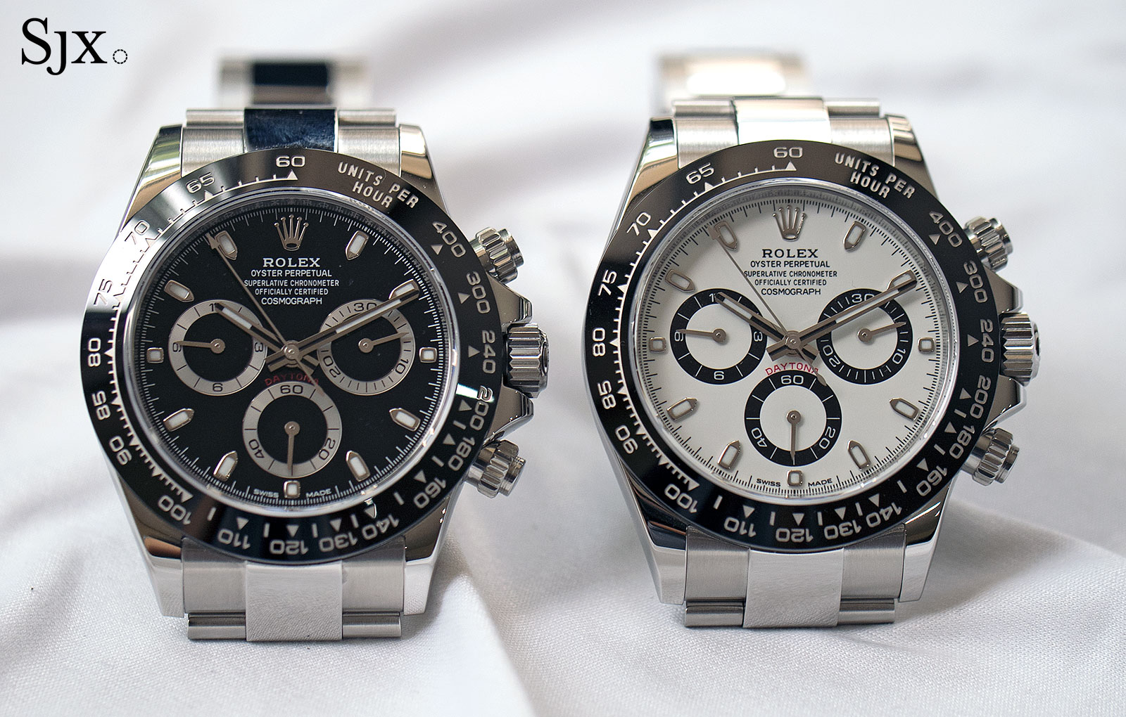 rolex daytona black or white dial