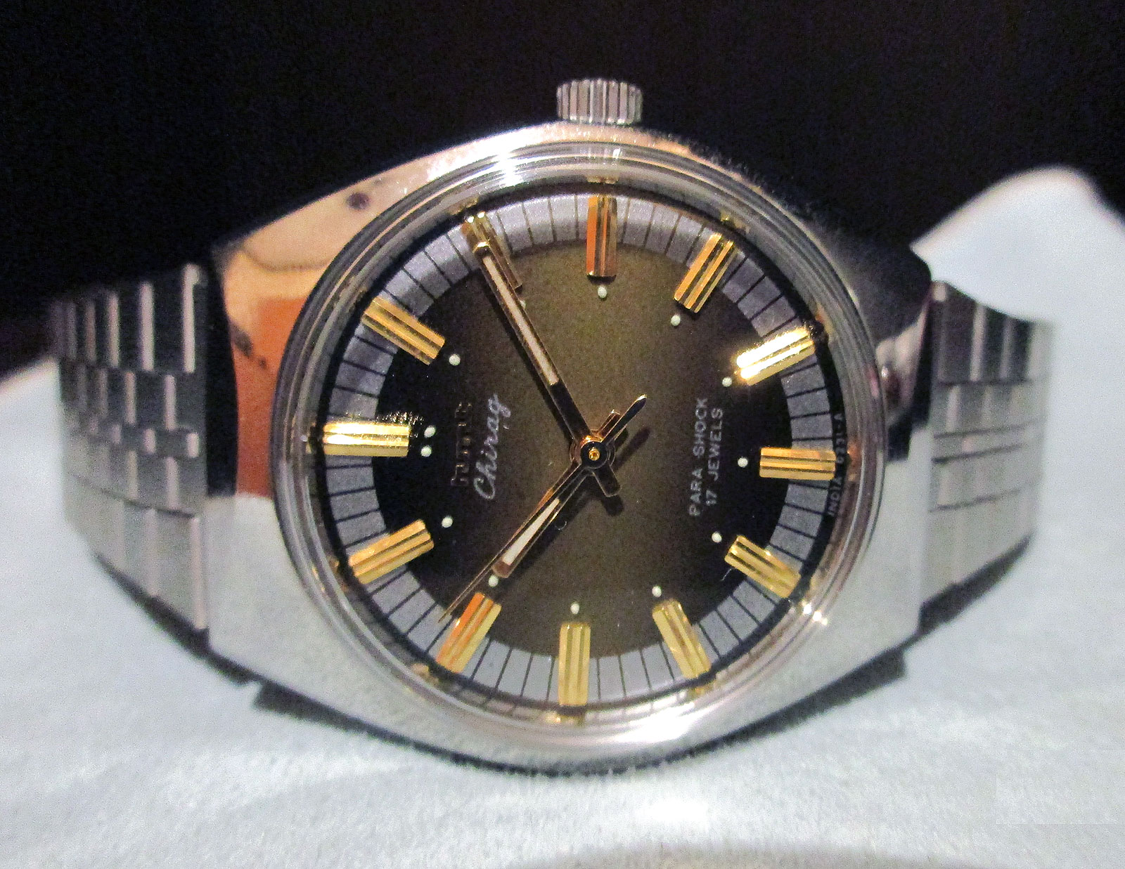 Hmt discount watch model