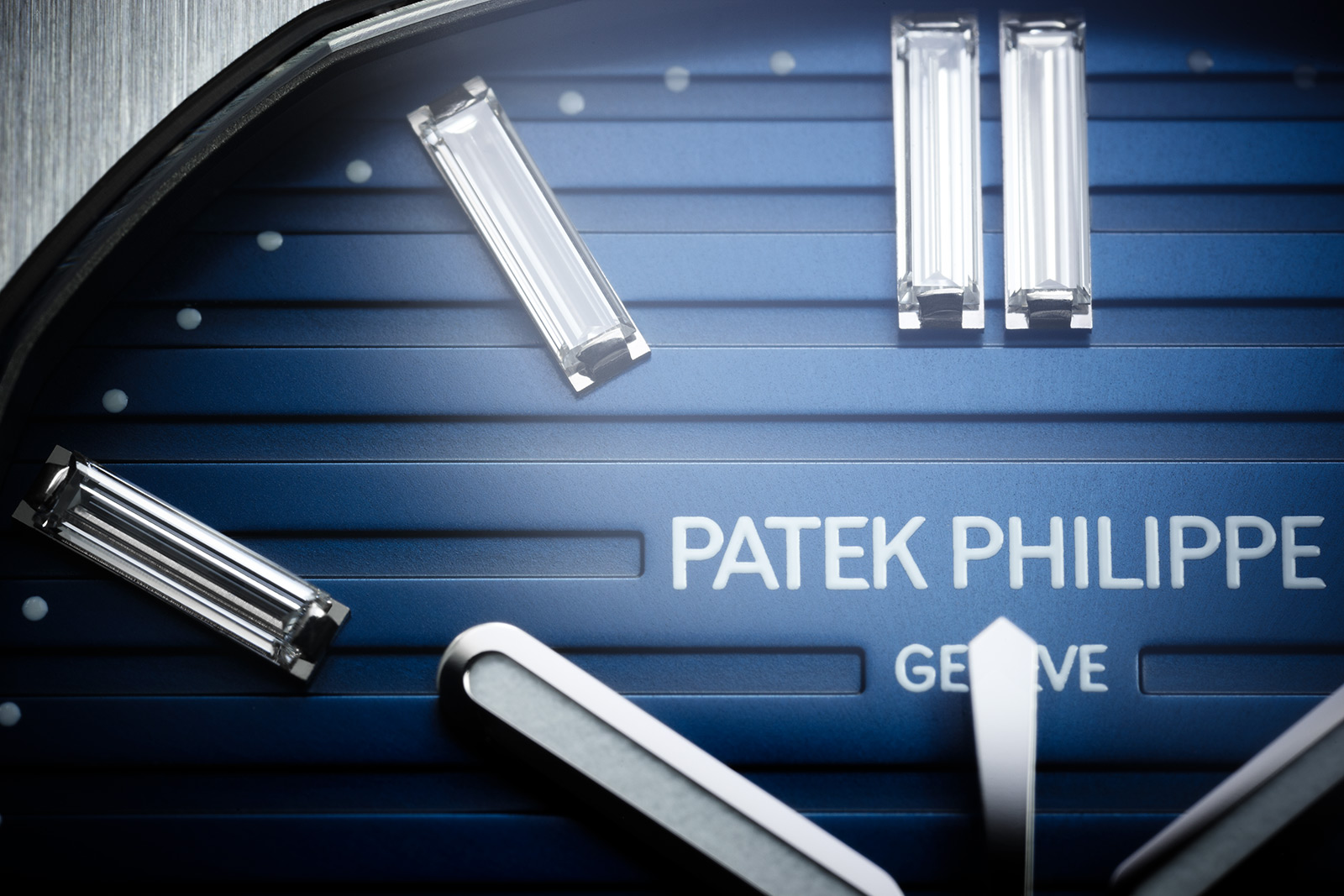 Patek Philippe Nautilus Ref. 5711-1P 40th Anniversary platinum 6