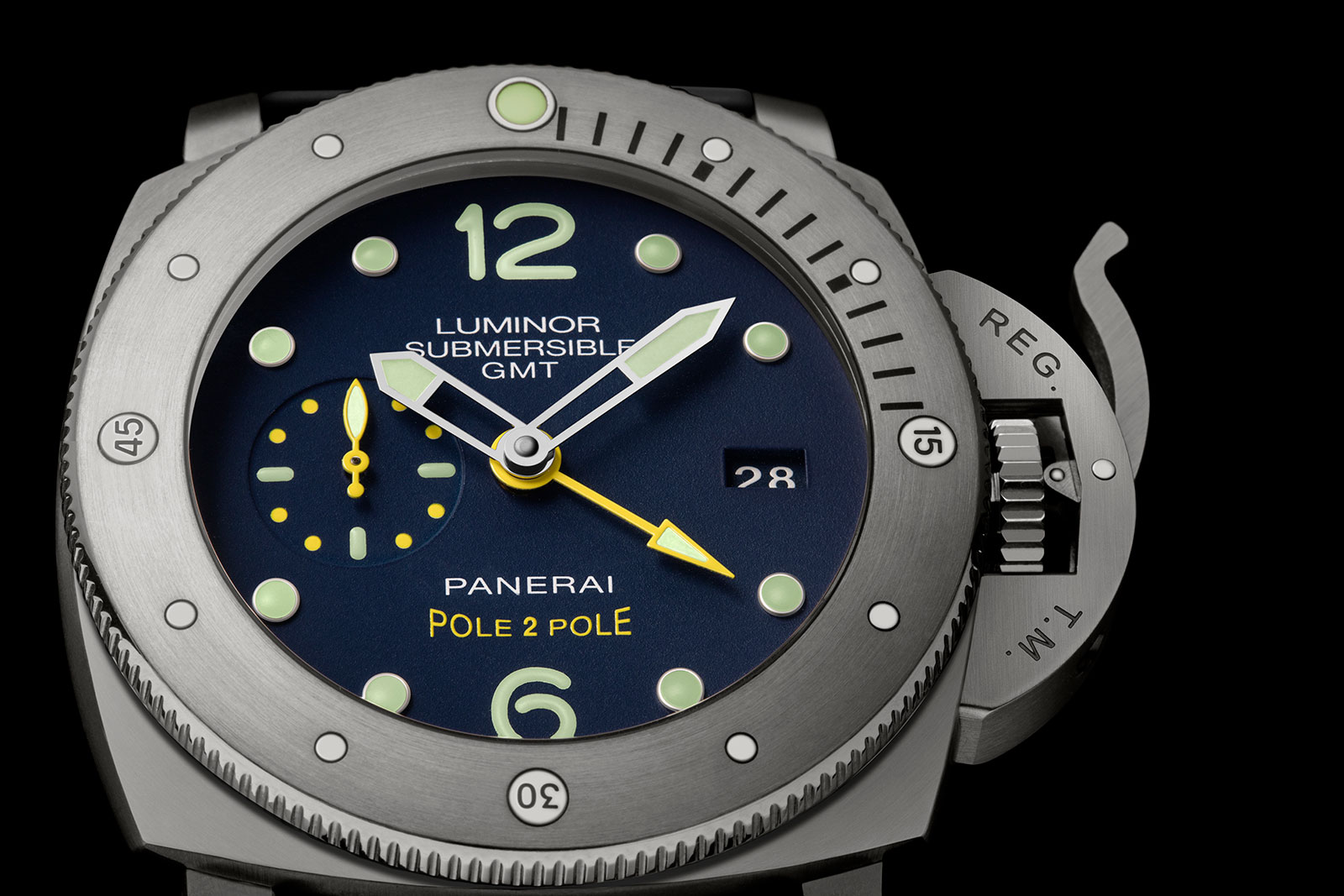 Panerai Introduces the Luminor Submersible 1950 GMT PAM719 for