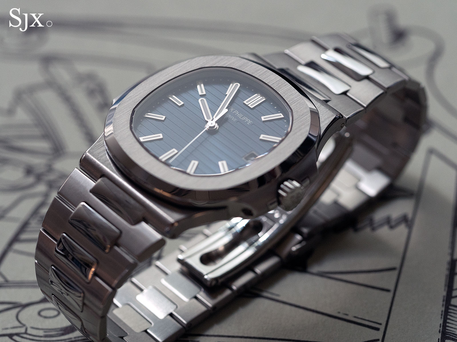 Phillips HKWA3 Patek Philippe Nautilus platinum 5711P - 2