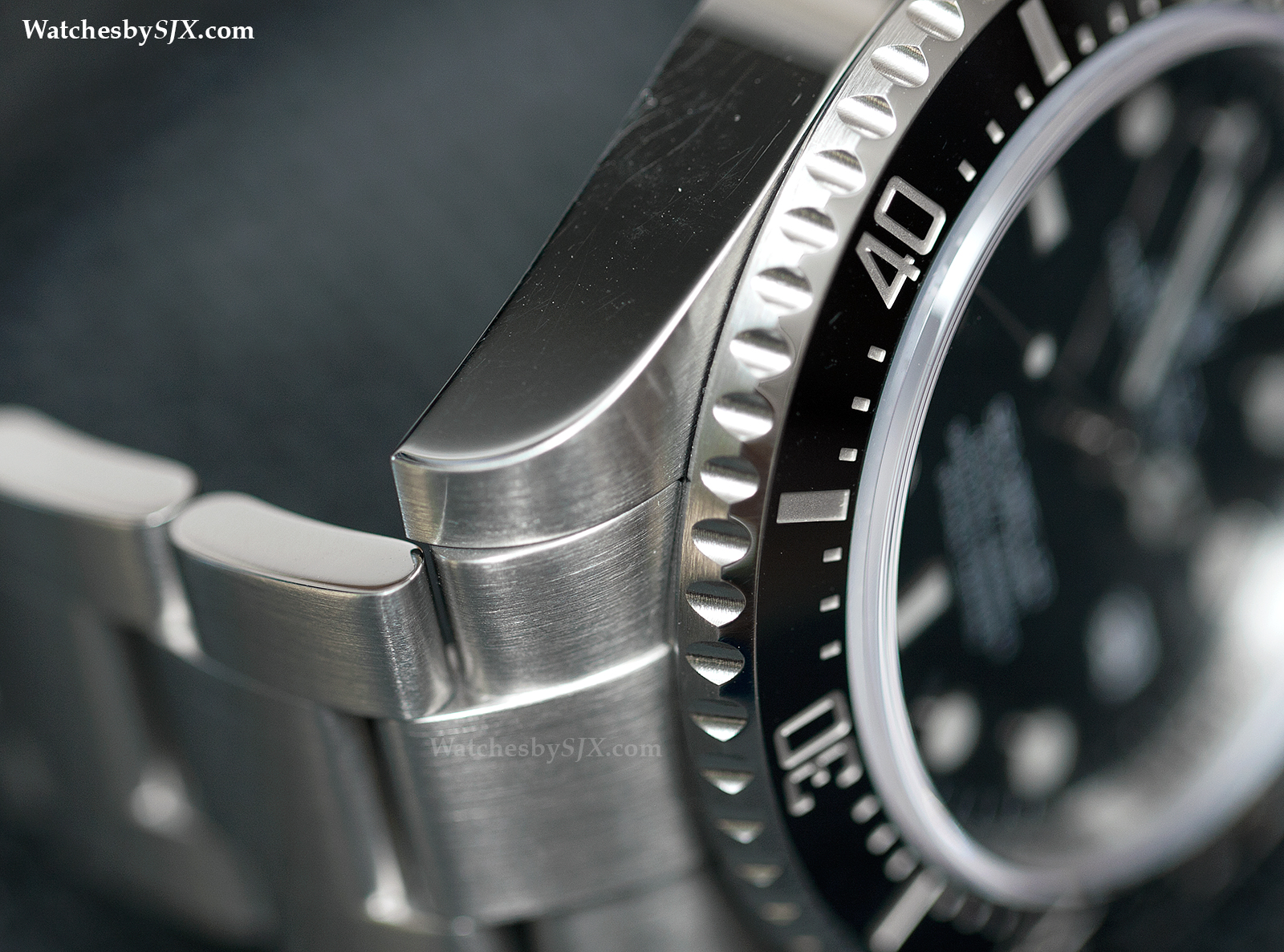 COMPARISON Rolex Sea Dweller 4000 Refs. 16600 vs. 116600 With