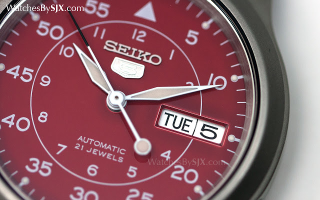 Seiko 5 clearance red