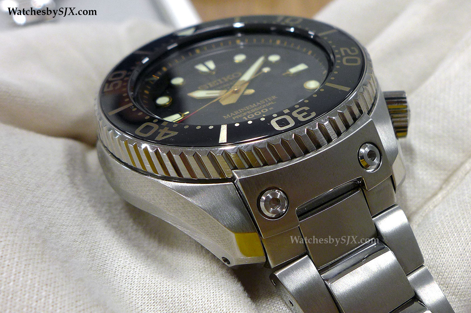 Hands On With The Seiko Marinemaster 1000 m Hi Beat 36 000 Limited