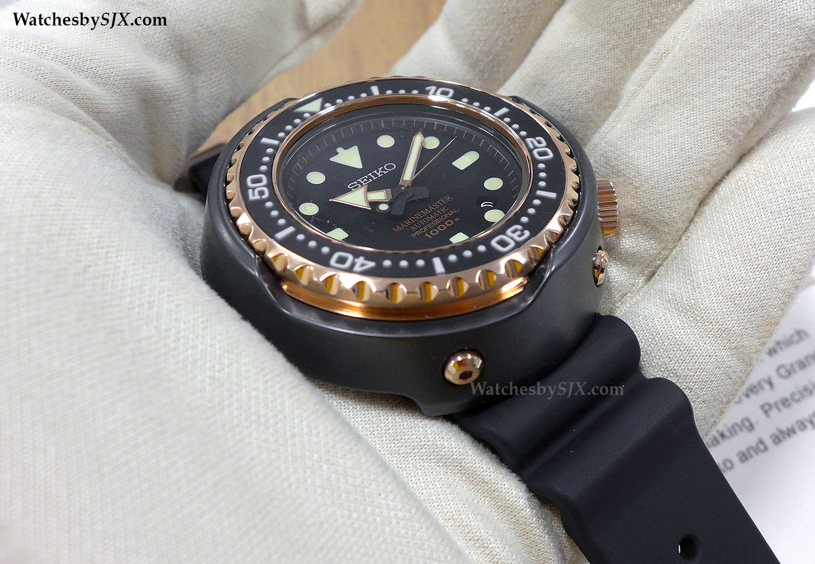 Hands On With The New Seiko Marinemaster 1000 m Emperor Tuna