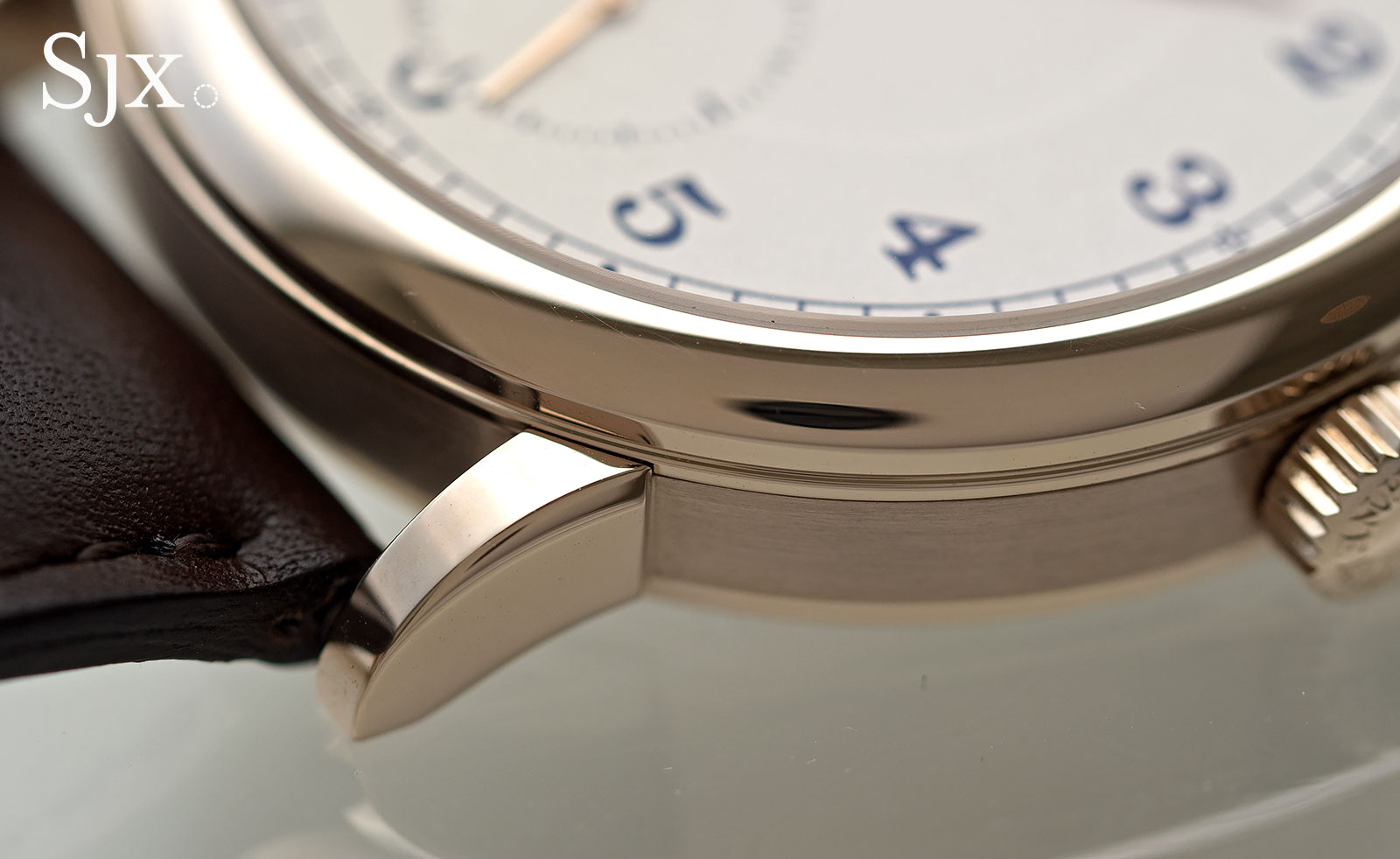 Lange 1815 honey gold 2