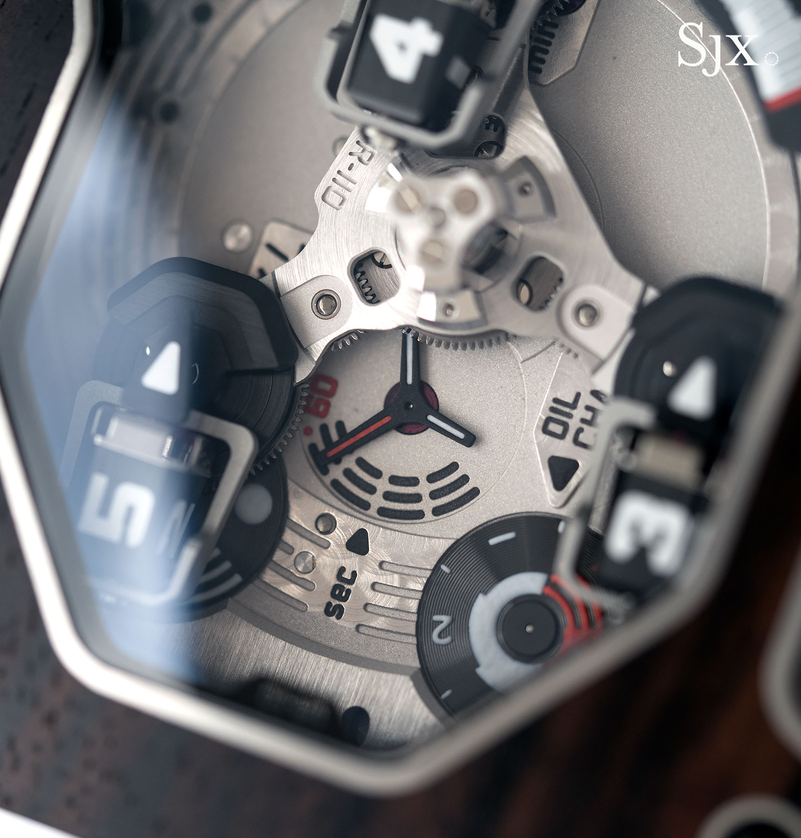 Urwerk UR-110 Eastwood 3