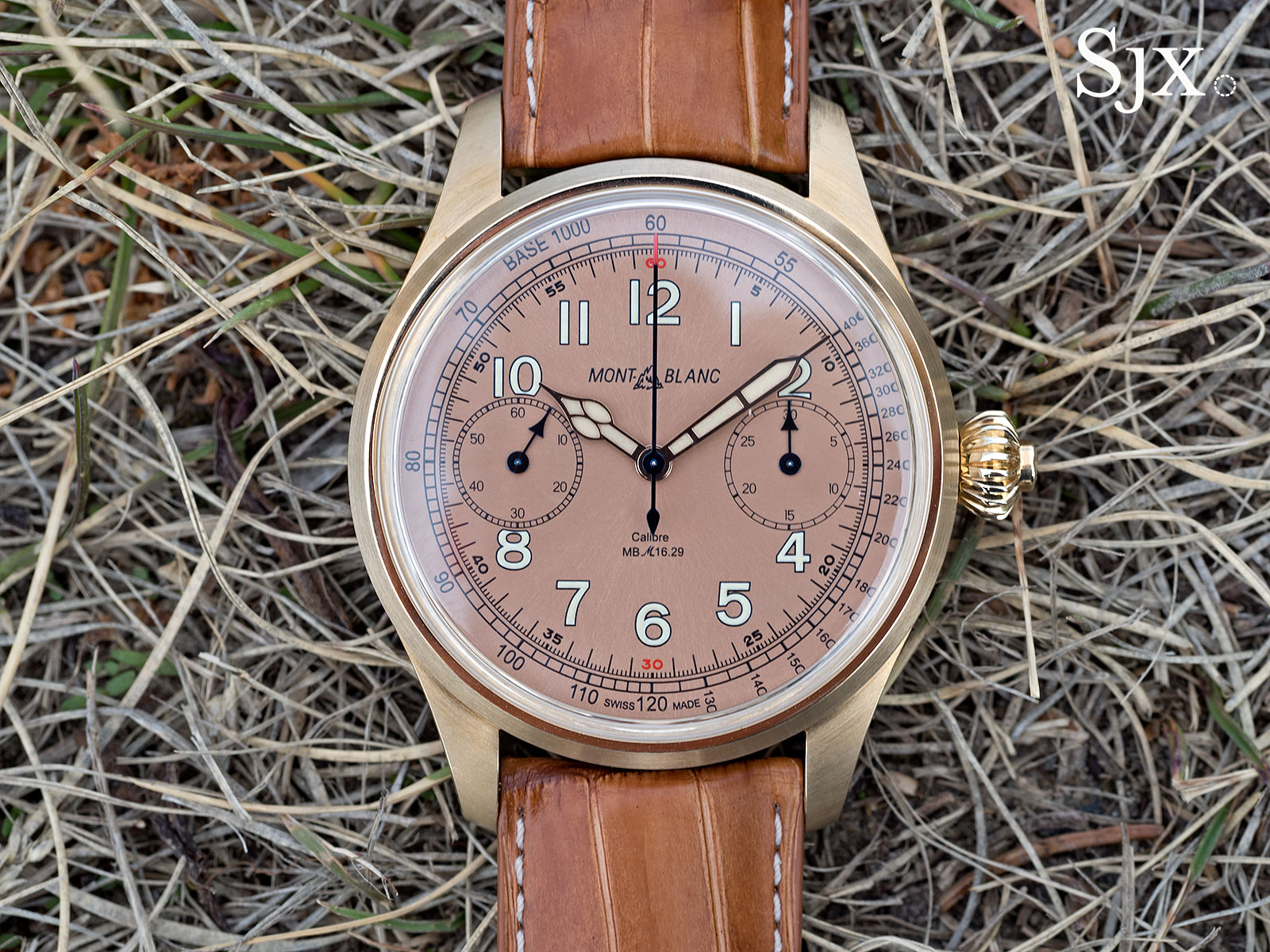 Salmon discount dial chronograph