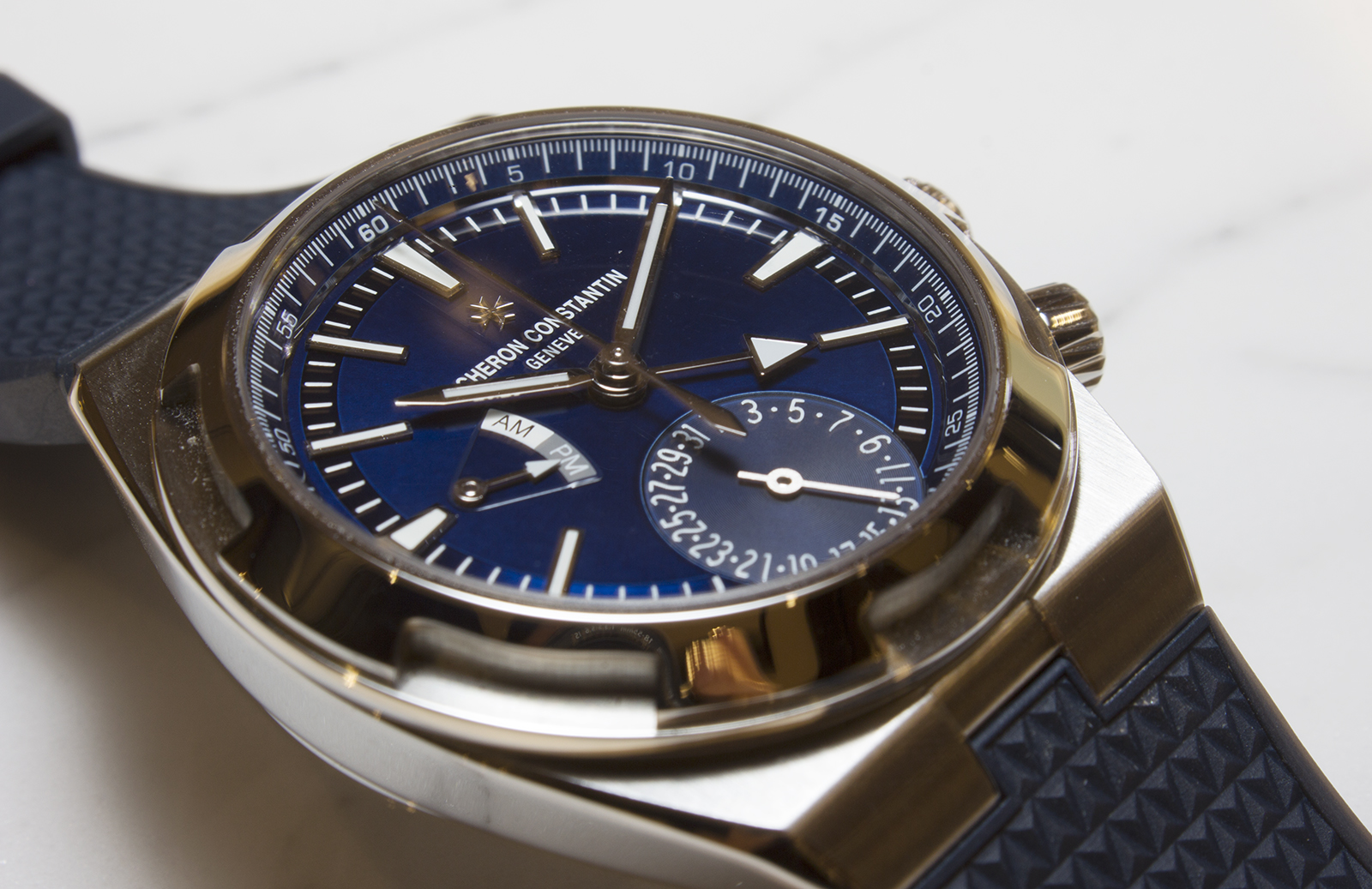 Pre SIHH 2018 Introducing the Vacheron Constantin Overseas Dual