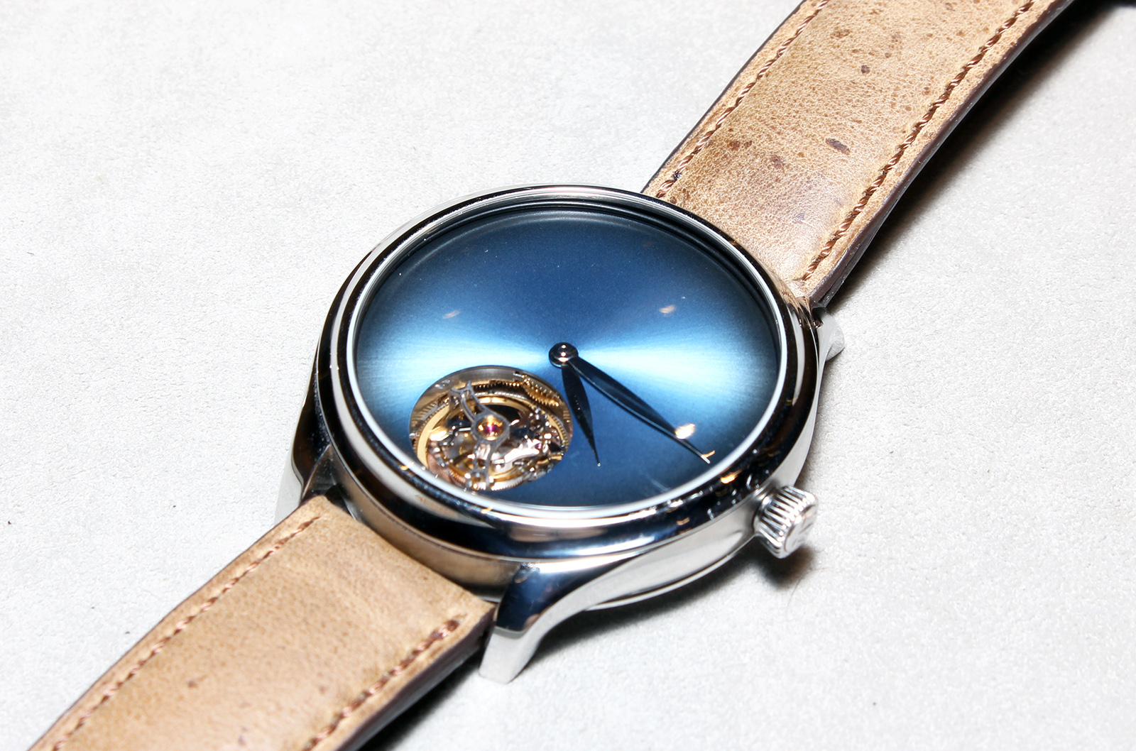 Introducing the H. Moser Cie. Endeavour Tourbillon Concept SJX