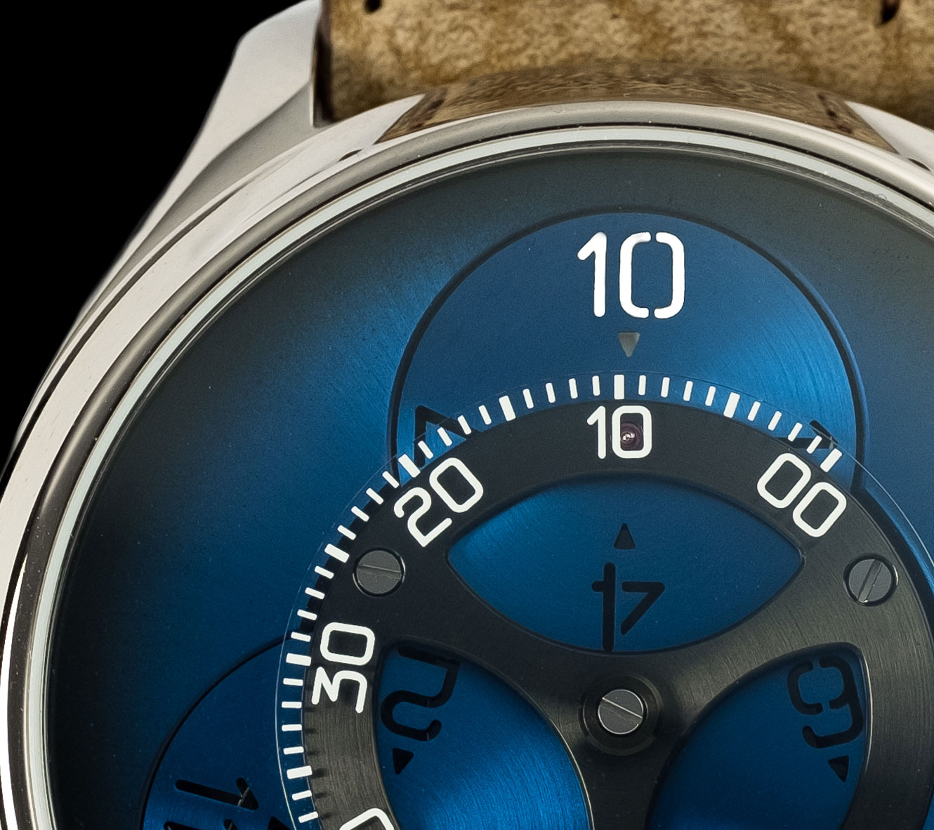 SIHH 2018 H. Moser Cie. Introduces the Unusual Endeavour Flying