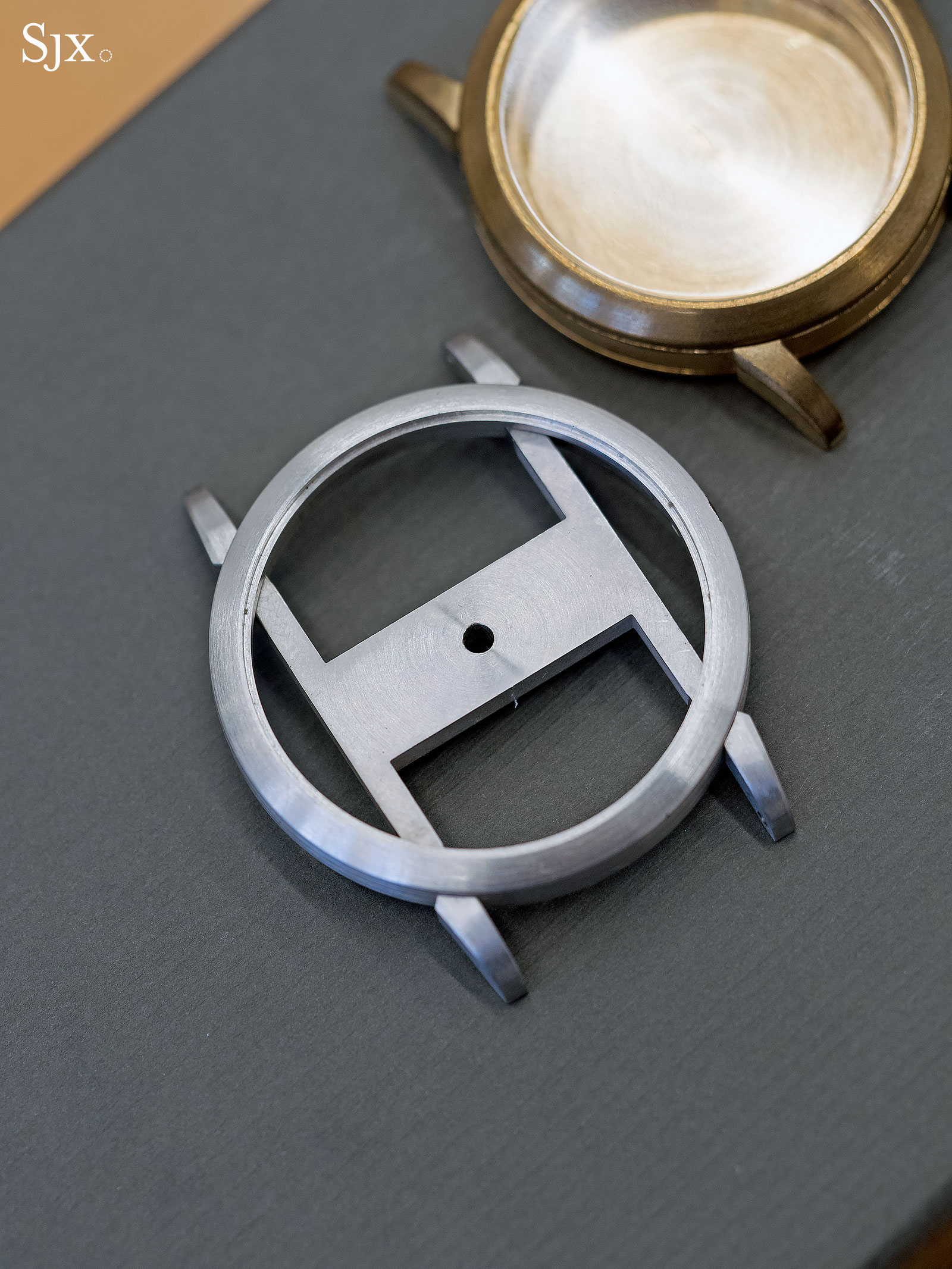 Lange early case prototype lugs 1