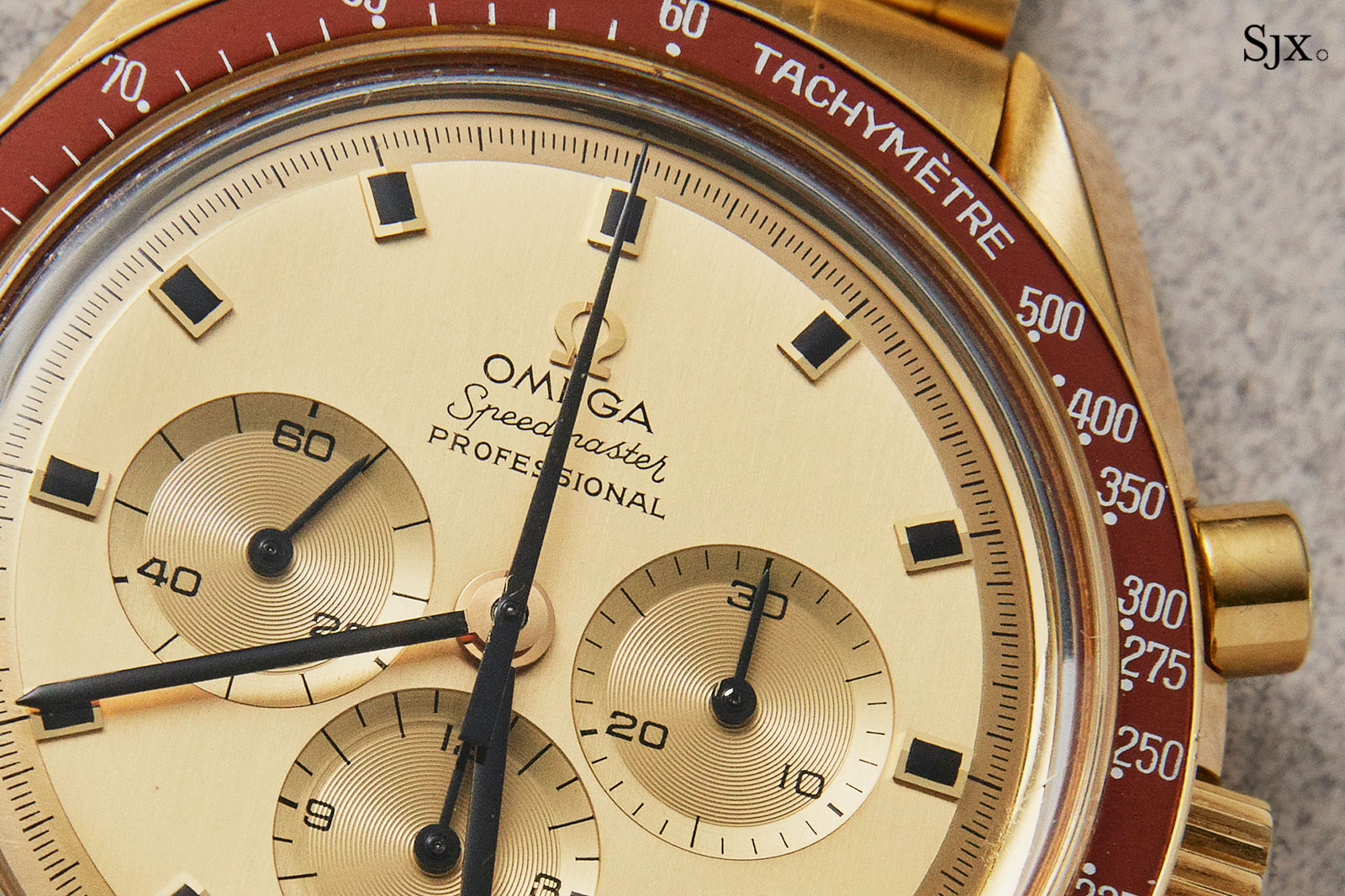 Omega Speedmaster 145.022 18k gold 1