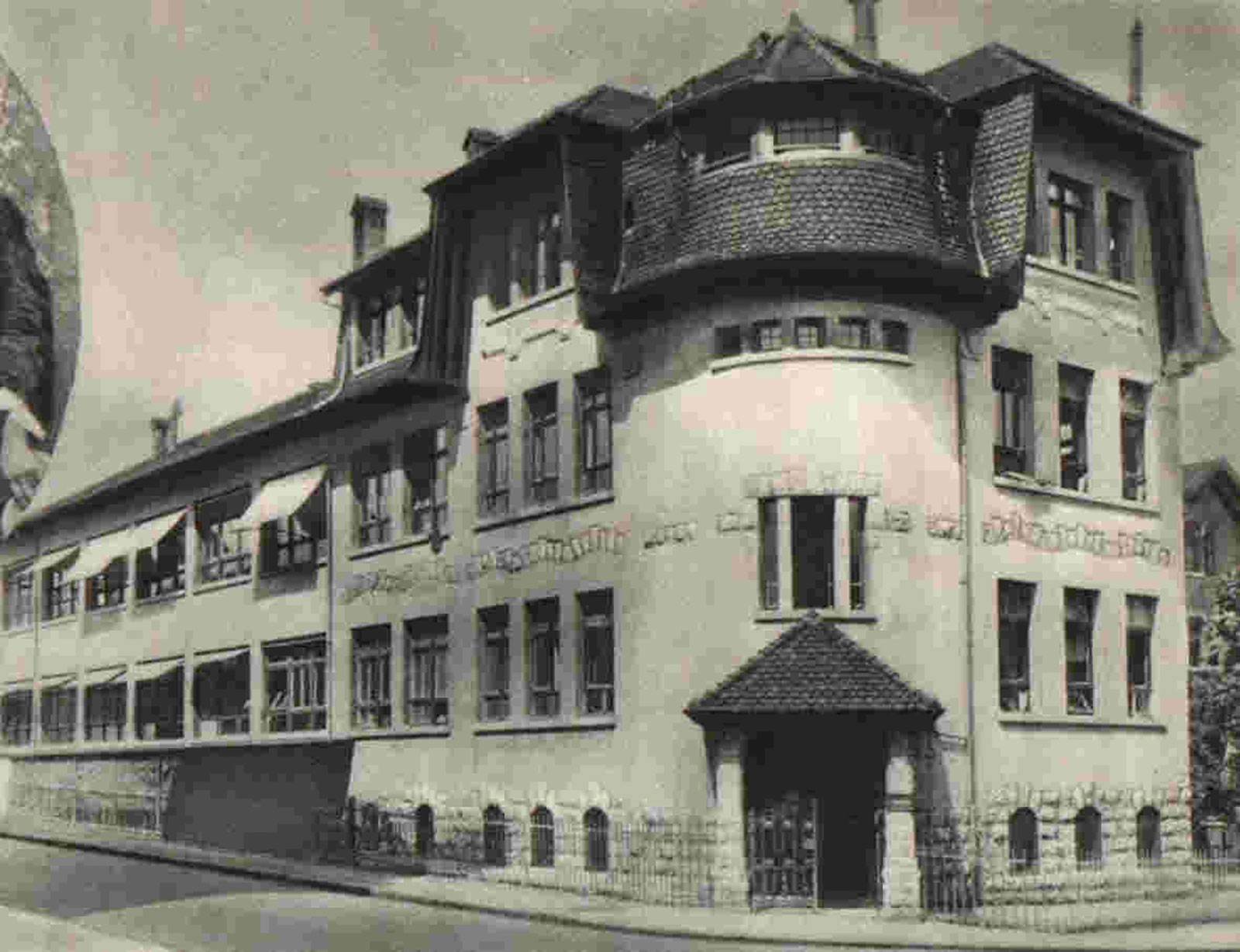 Geneva factory spiraux réunis 1925