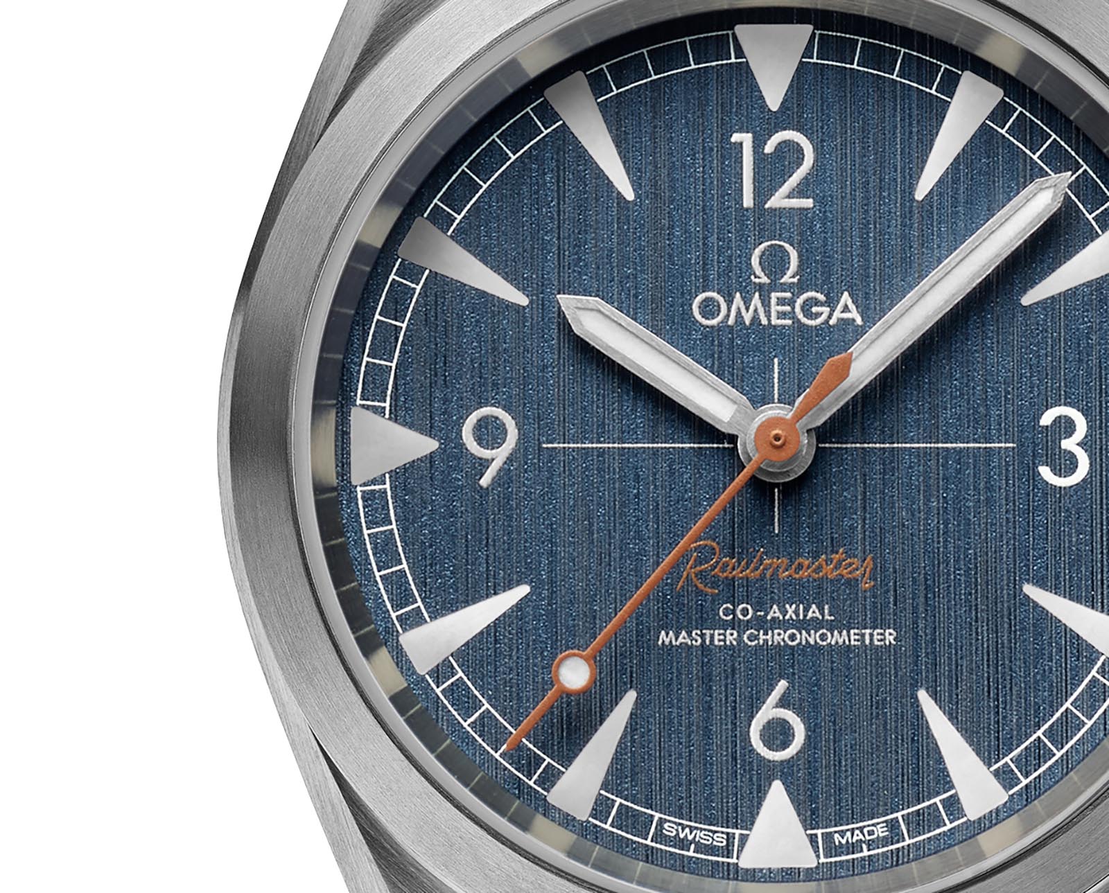 Omega Railmaster ‘Denim’ Co-Axial Master Chronometer 3