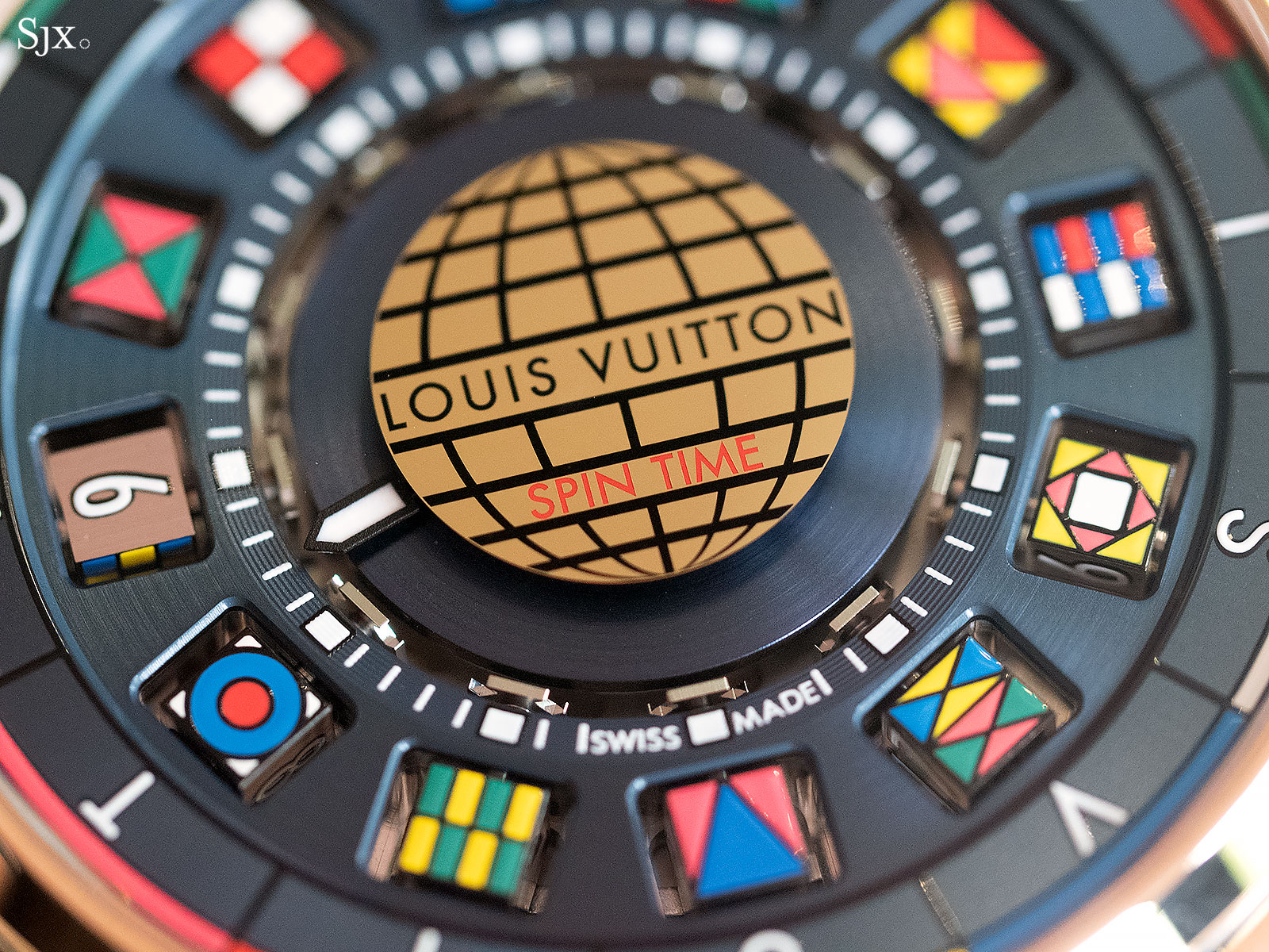 Louis Vuitton Escale Spin Time titanium gold 4
