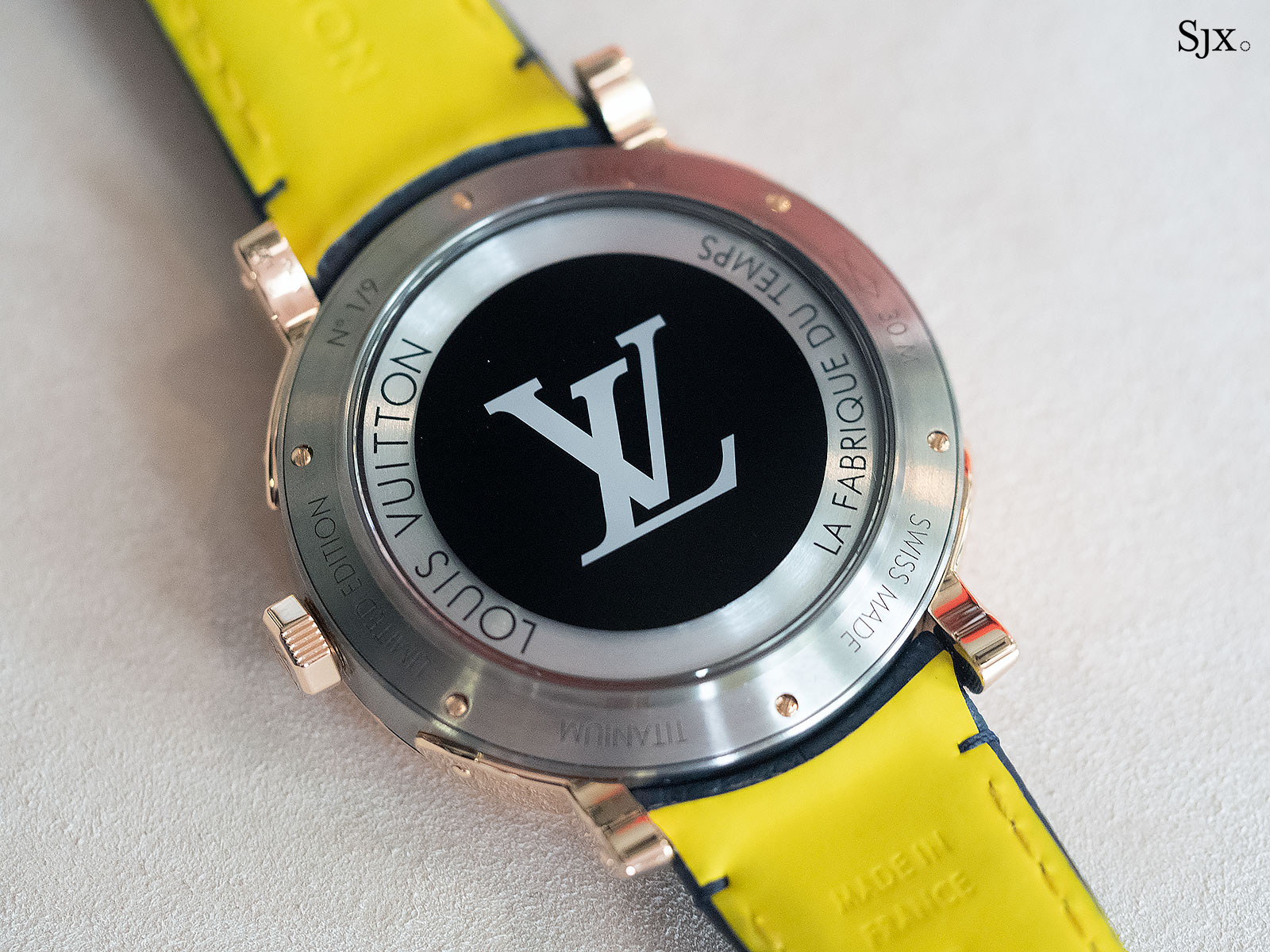 Louis Vuitton Escale Spin Time titanium gold 6