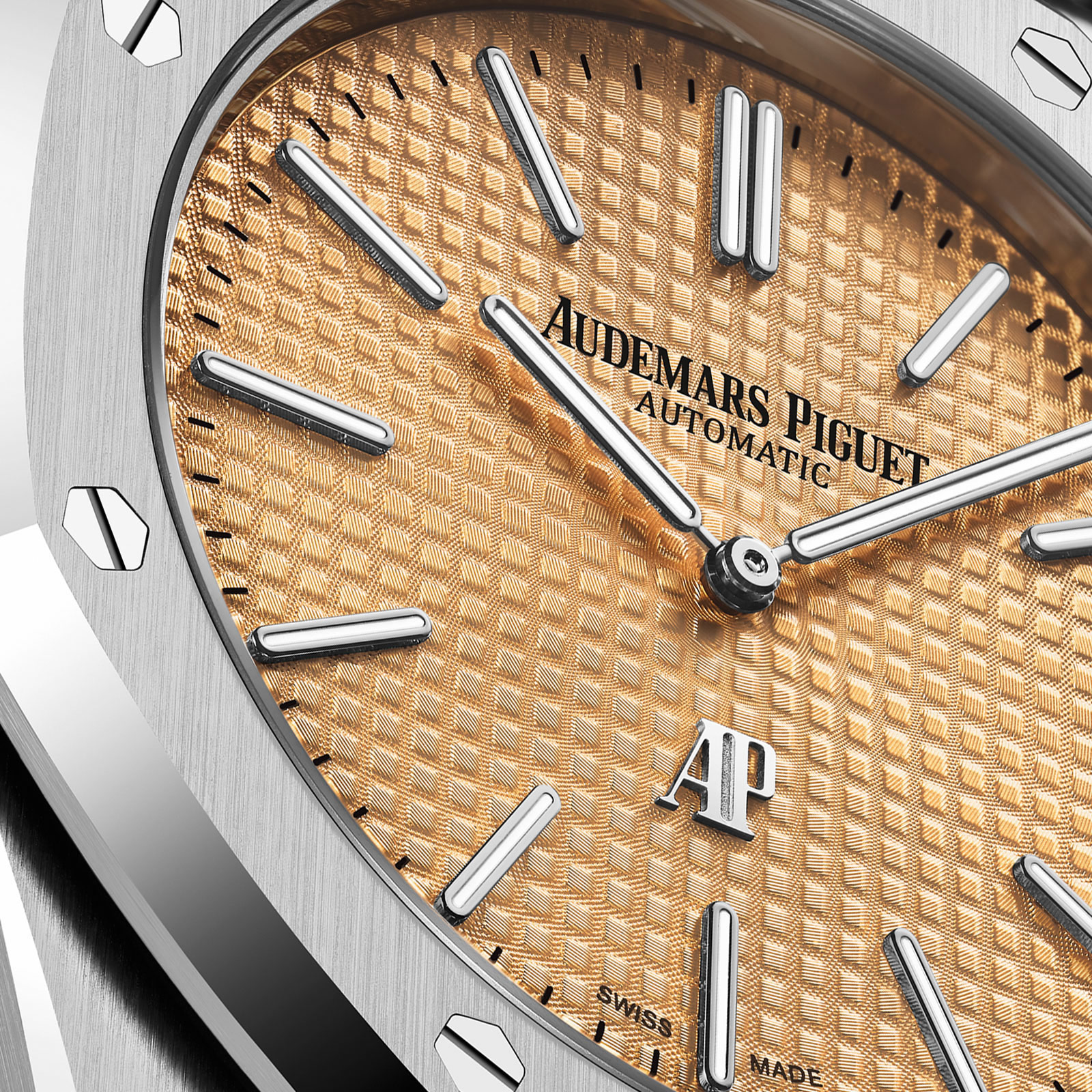 Audemars-Piguet-Royal-Oak-Extra-Thin-15202-salmon-1