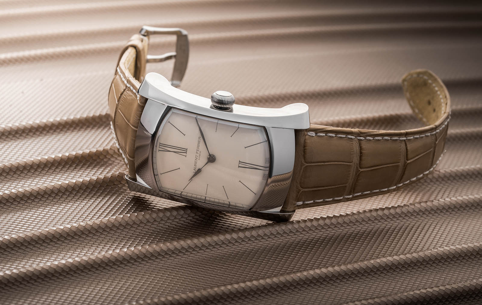 Sihh 2019 Introducing The Laurent Ferrier Bridge One Form Case Enamel