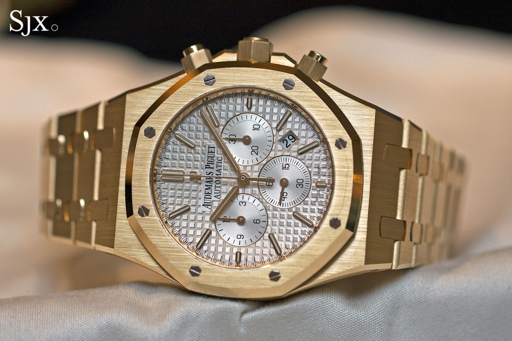 Hands-On with the Audemars Piguet Royal Oak Chronograph 41 mm Yellow ...