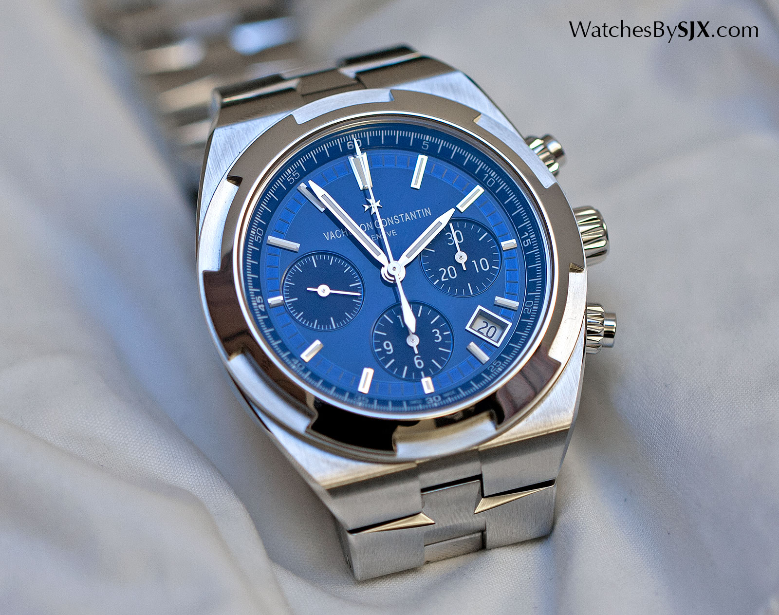 A Sojourn with the Vacheron Constantin Overseas World Time | SJX Watches