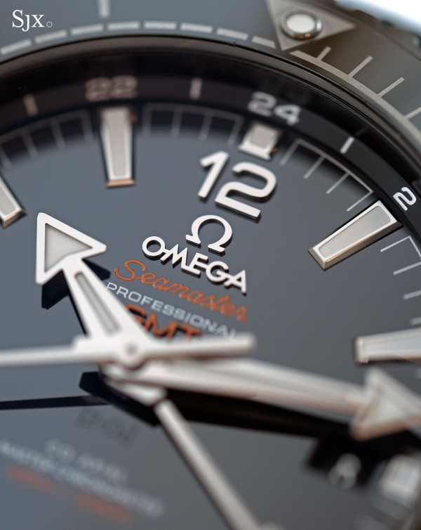 A Detailed Look at the Omega Seamaster Planet Ocean Deep Black GMT ...