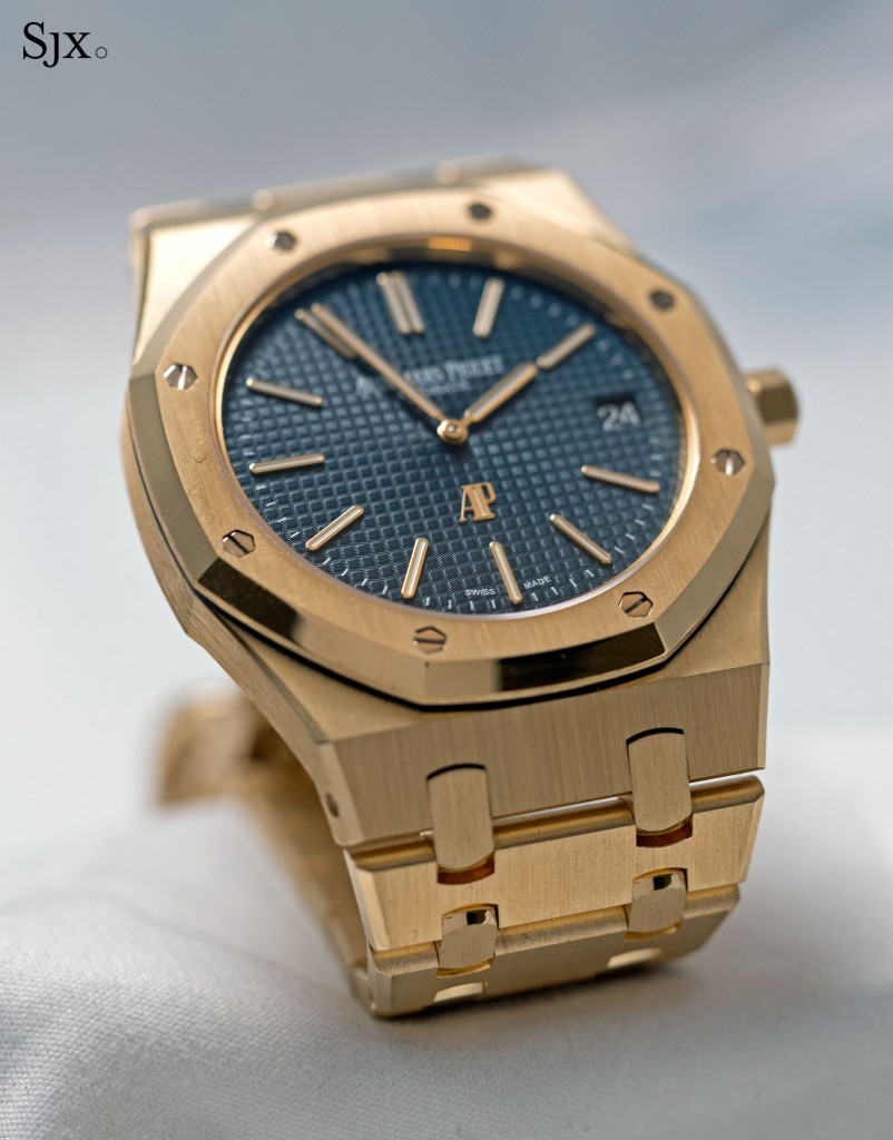 Hands-On with the Audemars Piguet Royal Oak Extra-Thin in Yellow Gold ...