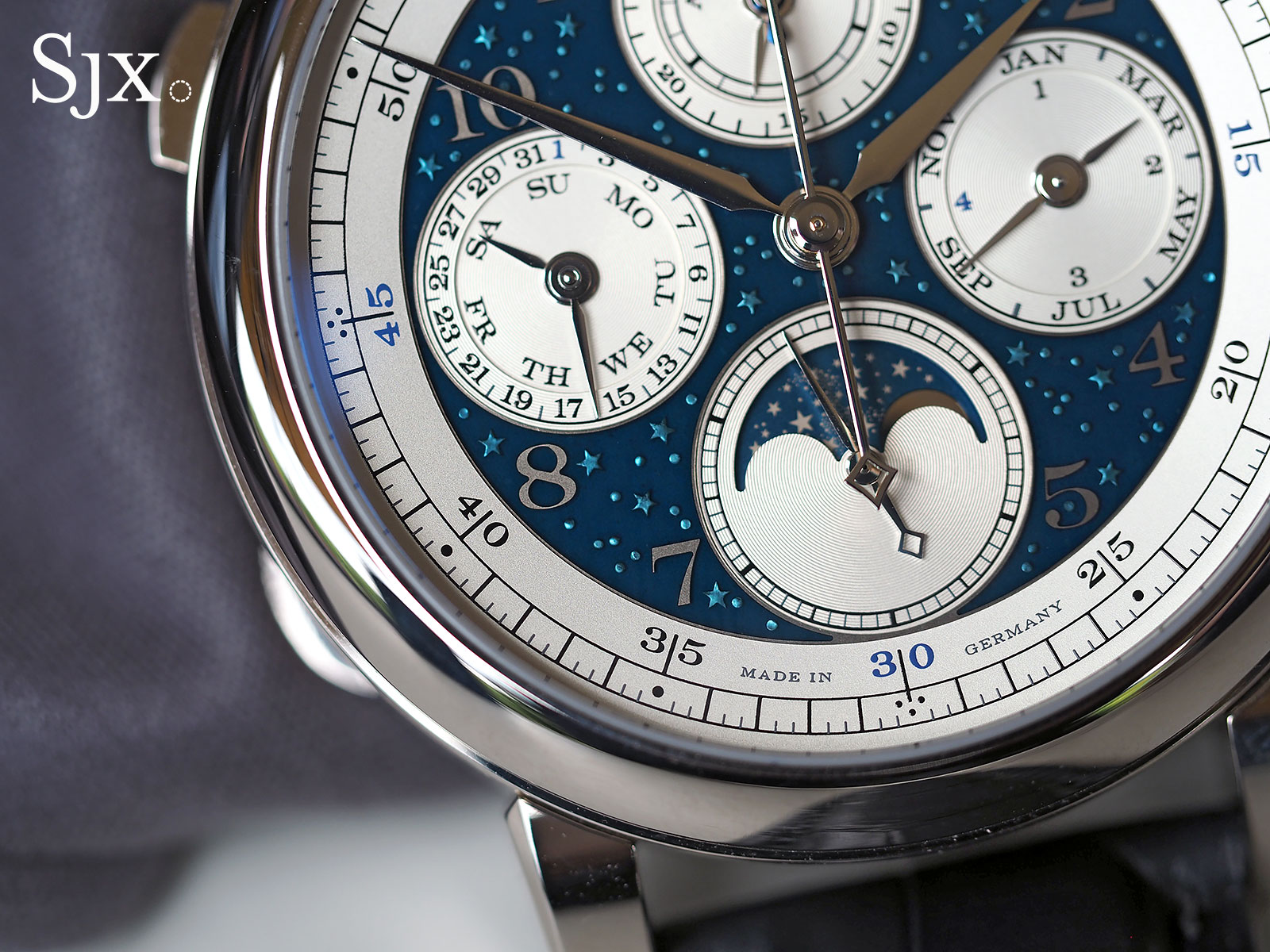 Introducing the A. Lange & Söhne 1815 Rattrapante Perpetual Calendar ...