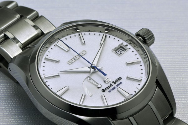 Macro Match: Jaeger-LeCoultre Master Control Date vs. Grand Seiko ...