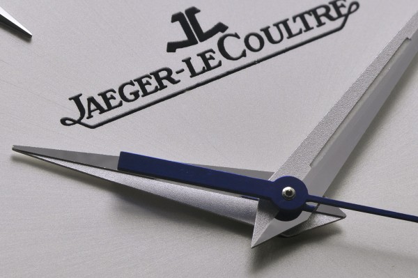 Macro Match: Jaeger-LeCoultre Master Control Date vs. Grand Seiko ...