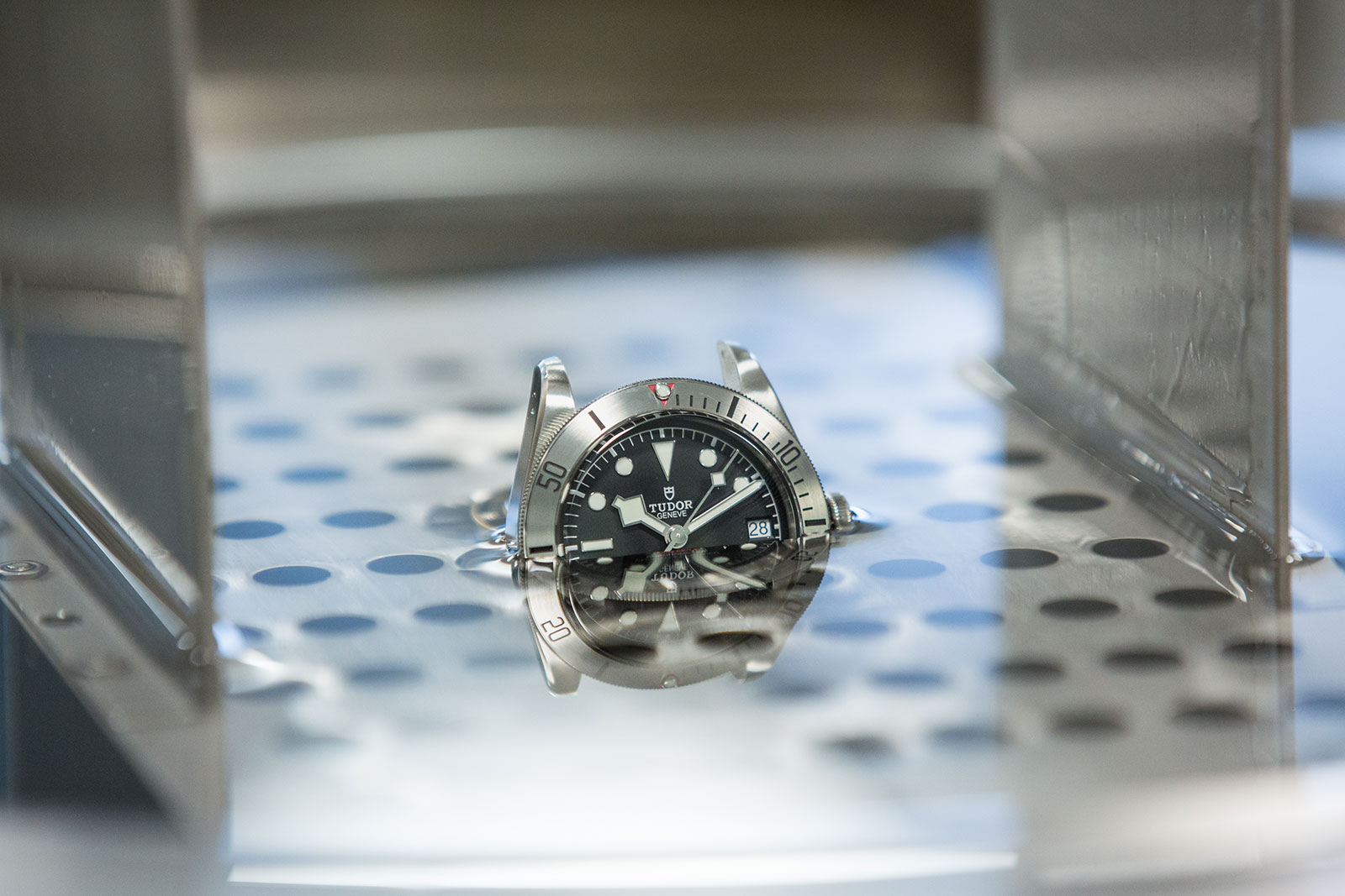 omega speedmaster water resistance