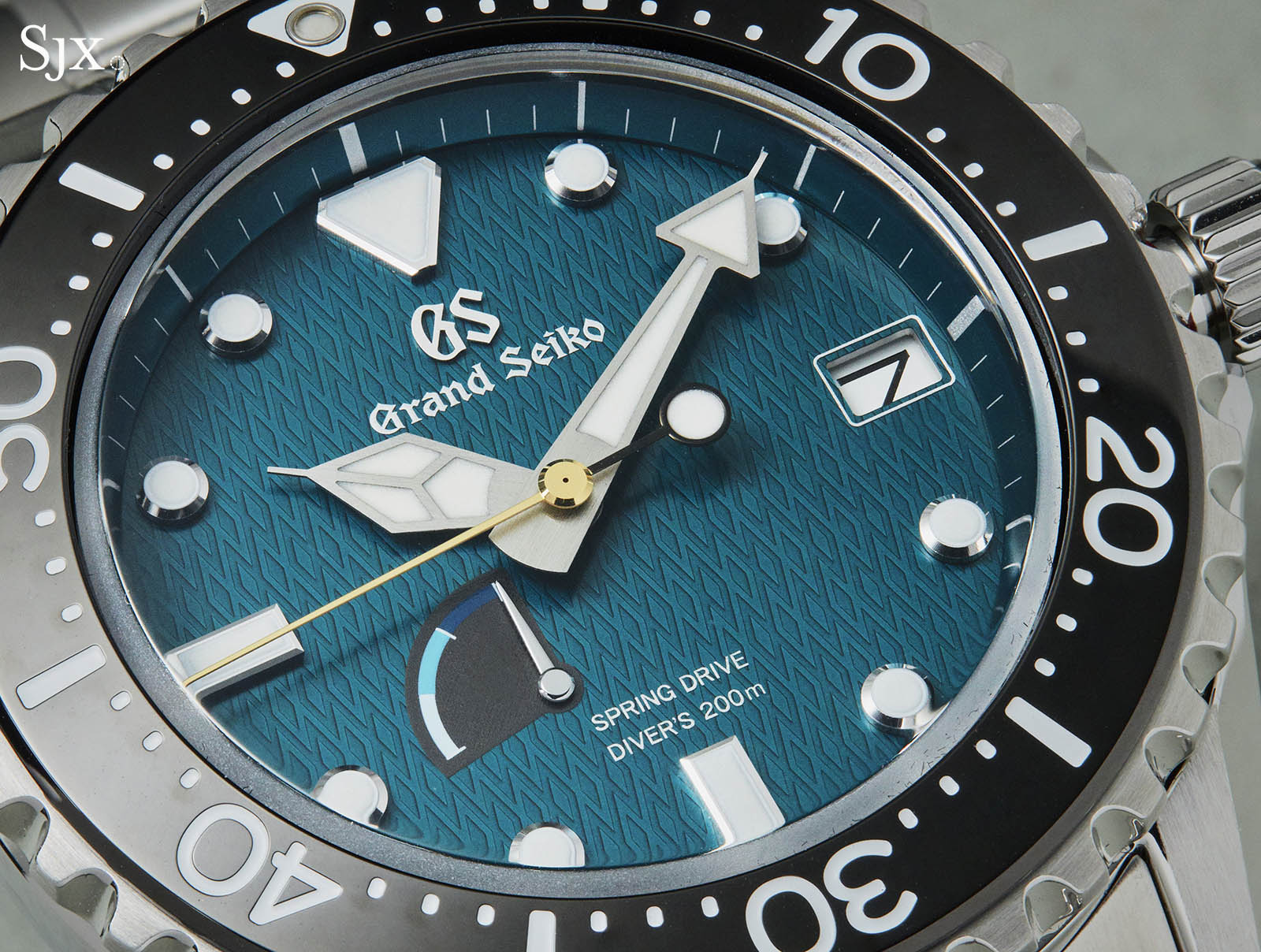 Up Close with the Grand Seiko Spring Drive Diver Asia Edition SBGA391G |  SJX Watches