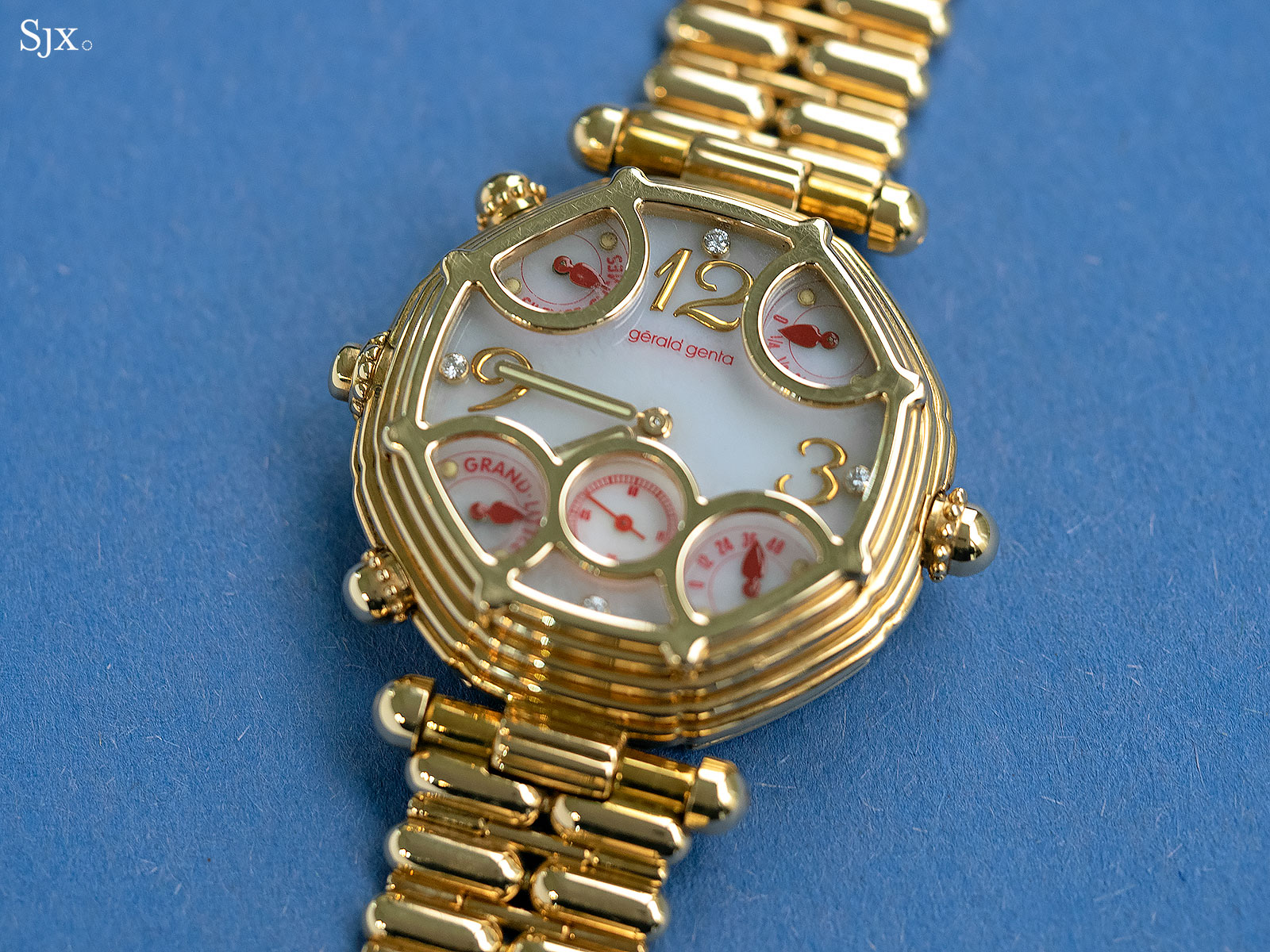 Lot # 169 : GOODFELLAS (1990) - Henry Hill's (Ray Liotta) Watch