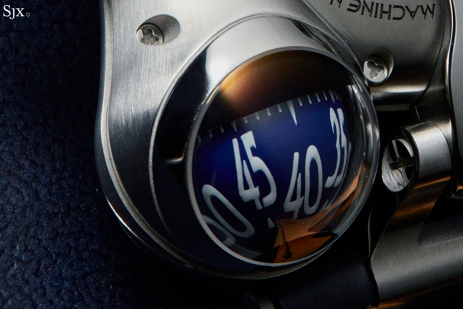 MB&F HM6 Final Edition minute close up