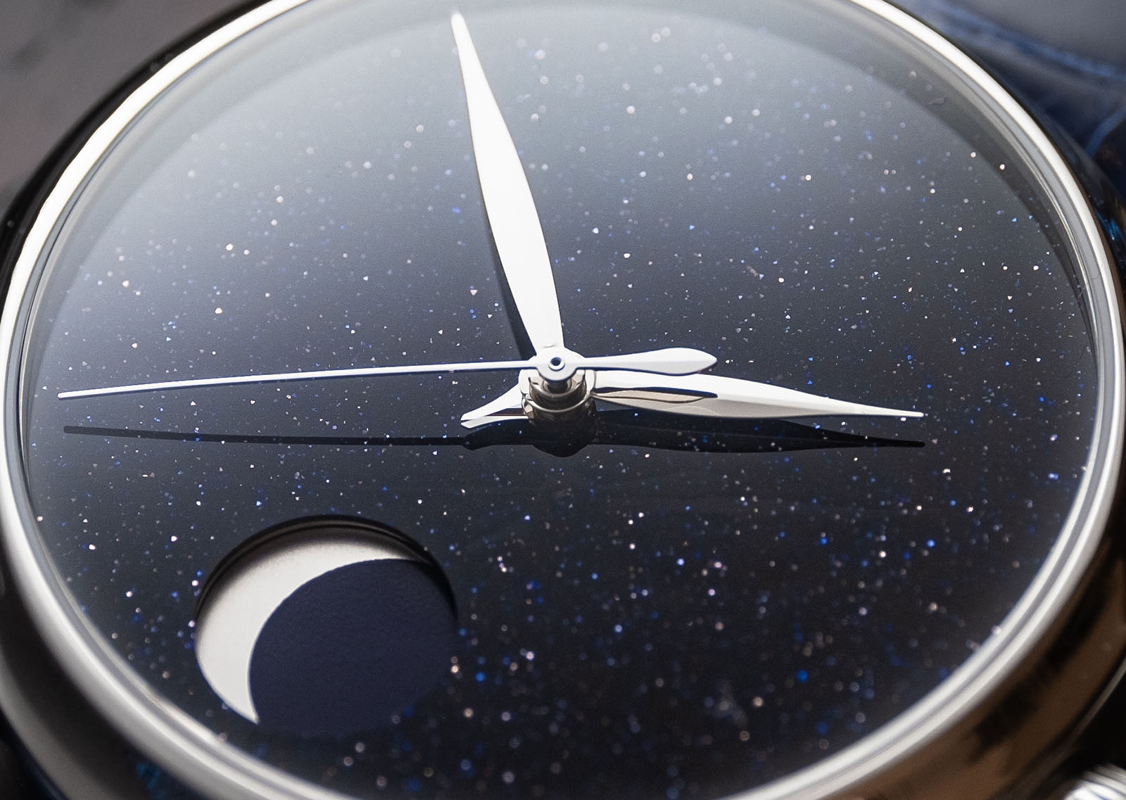 H. Moser Cie. Introduces the Endeavour Perpetual Moon Concept