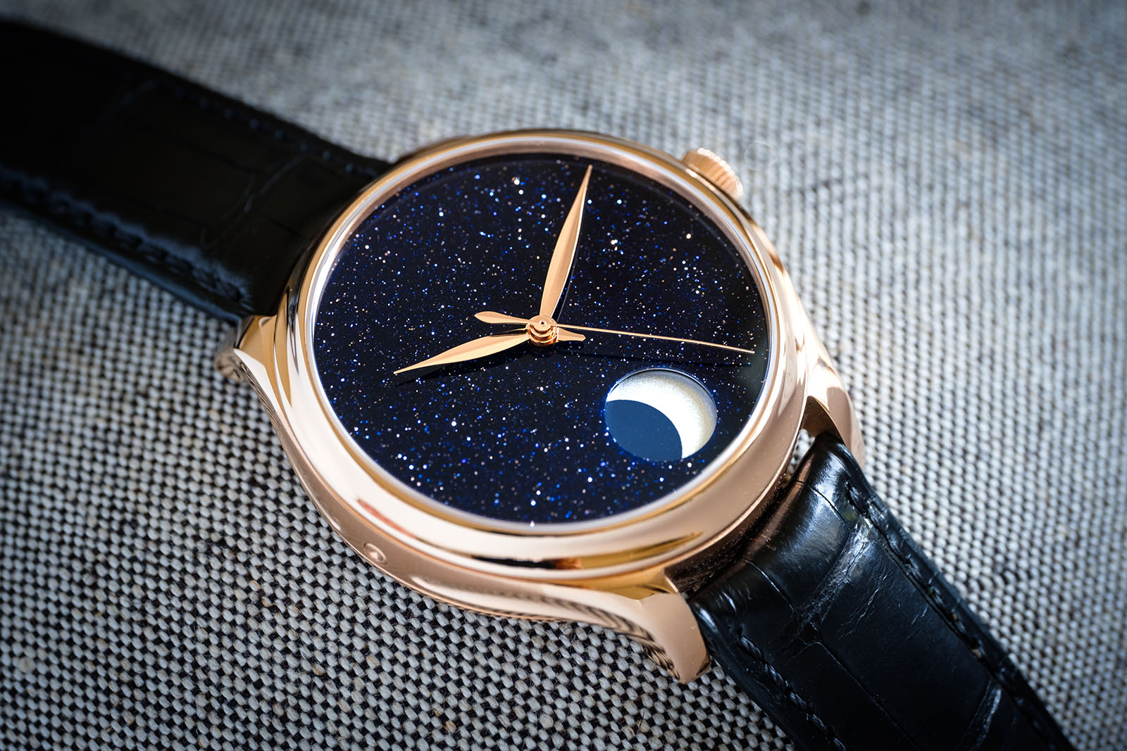 H. Moser Cie. Introduces the Endeavour Perpetual Moon Concept