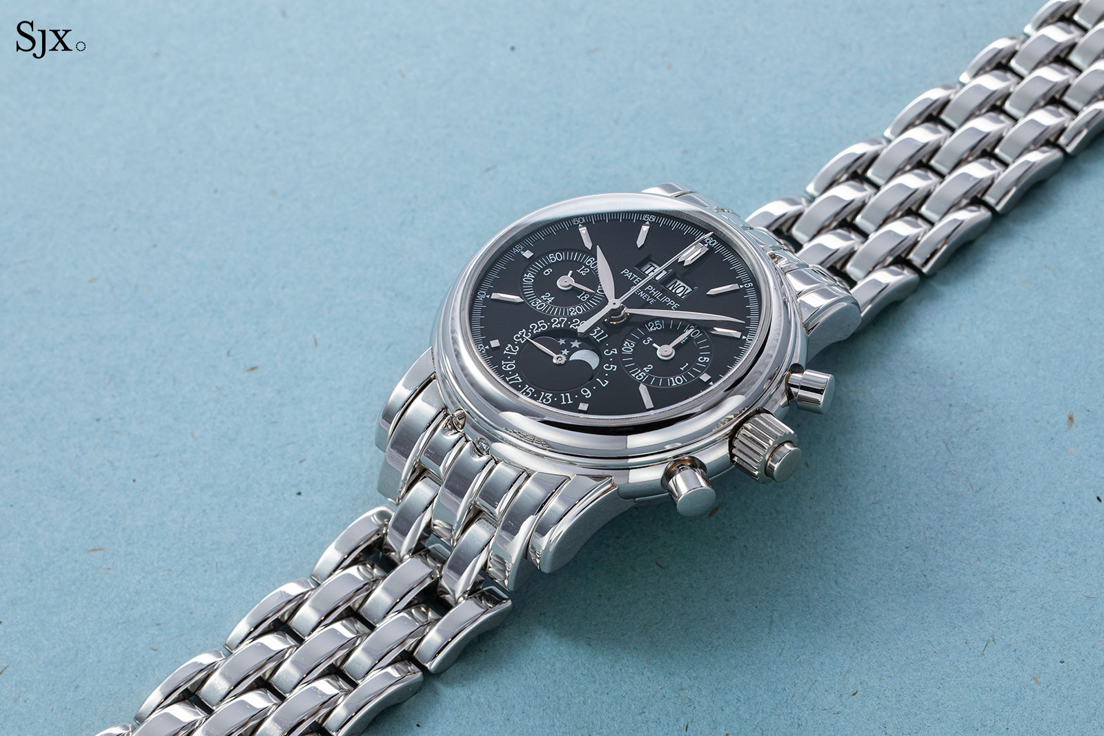 Auctions: Hands-On With The Ultra-Rare Patek Philippe Ref. 2523