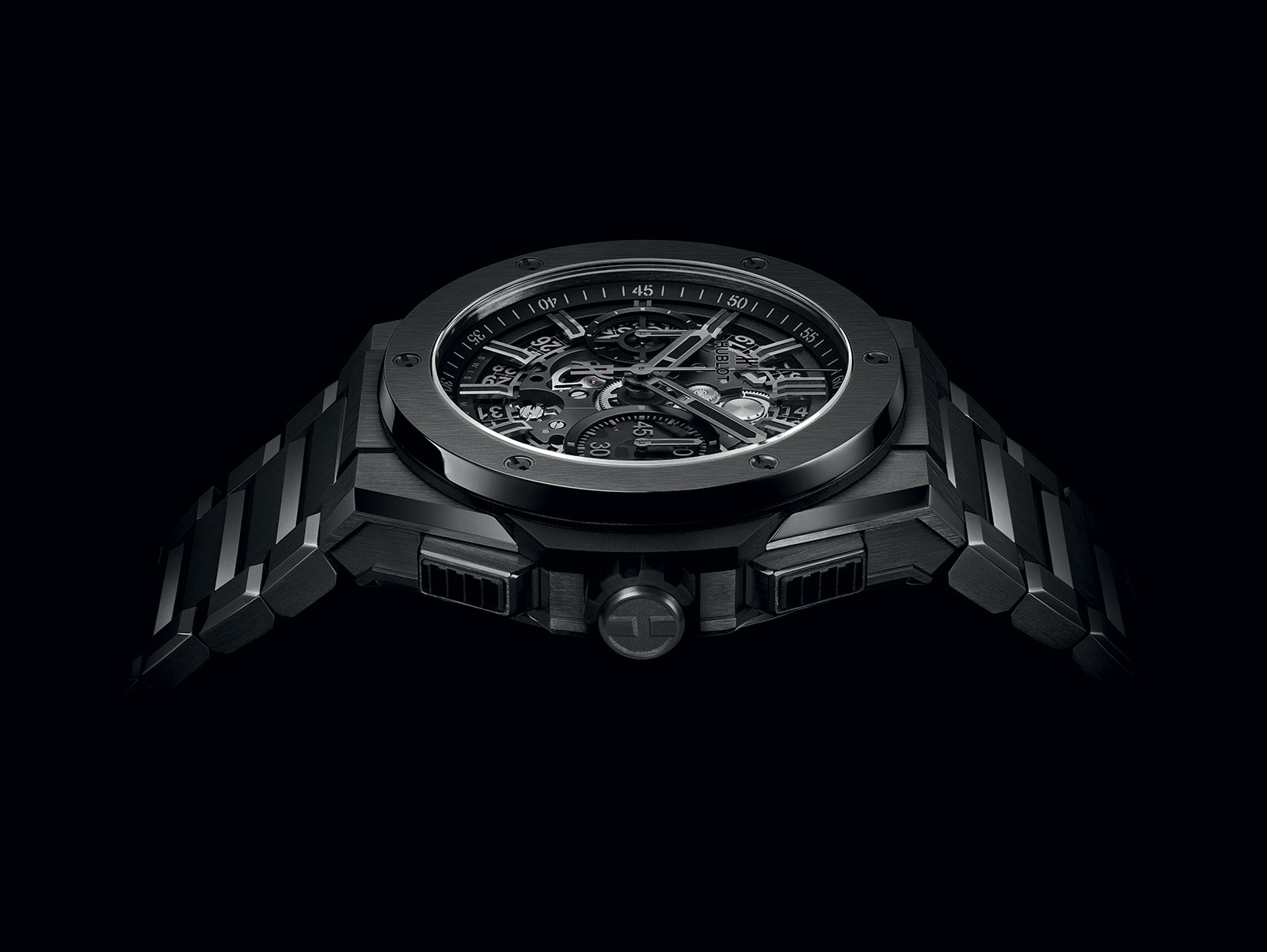 Hublot Big Bang Integral: The First Big Bang With an Integrated Bracelet  (Live Photos)