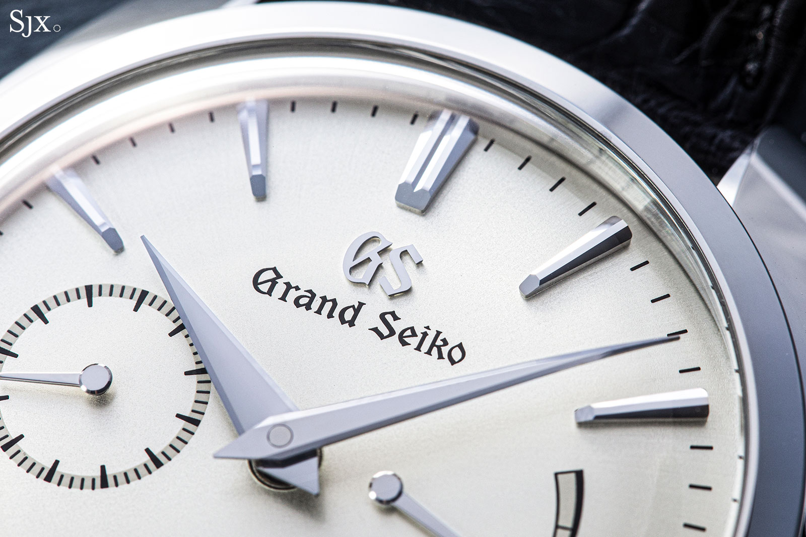 Up Close: Grand Seiko Elegance Collection 'Thin Dress' SBGK007 | SJX Watches
