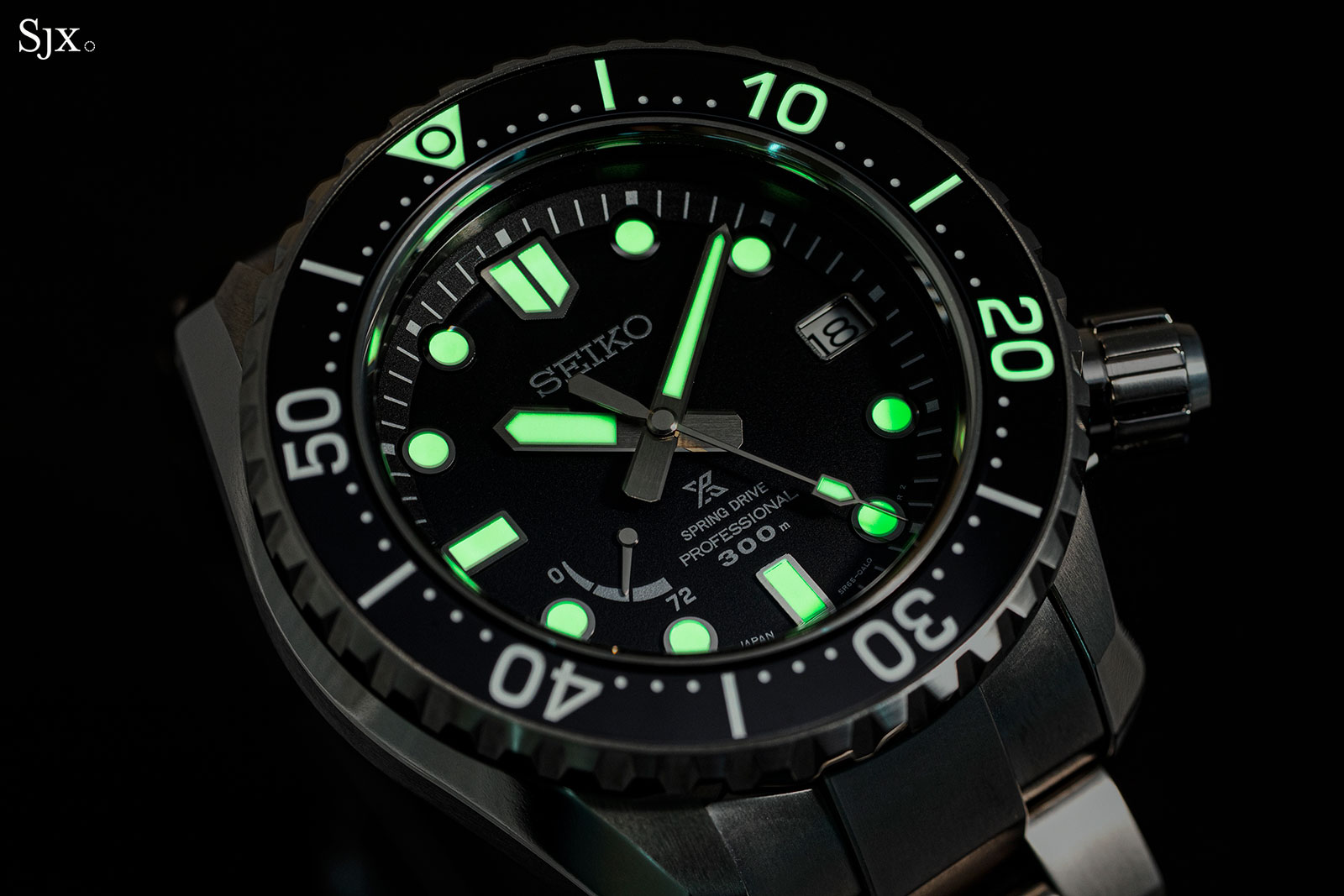Up Close: Seiko Prospex LX Spring Drive Diver SNR029 | SJX Watches