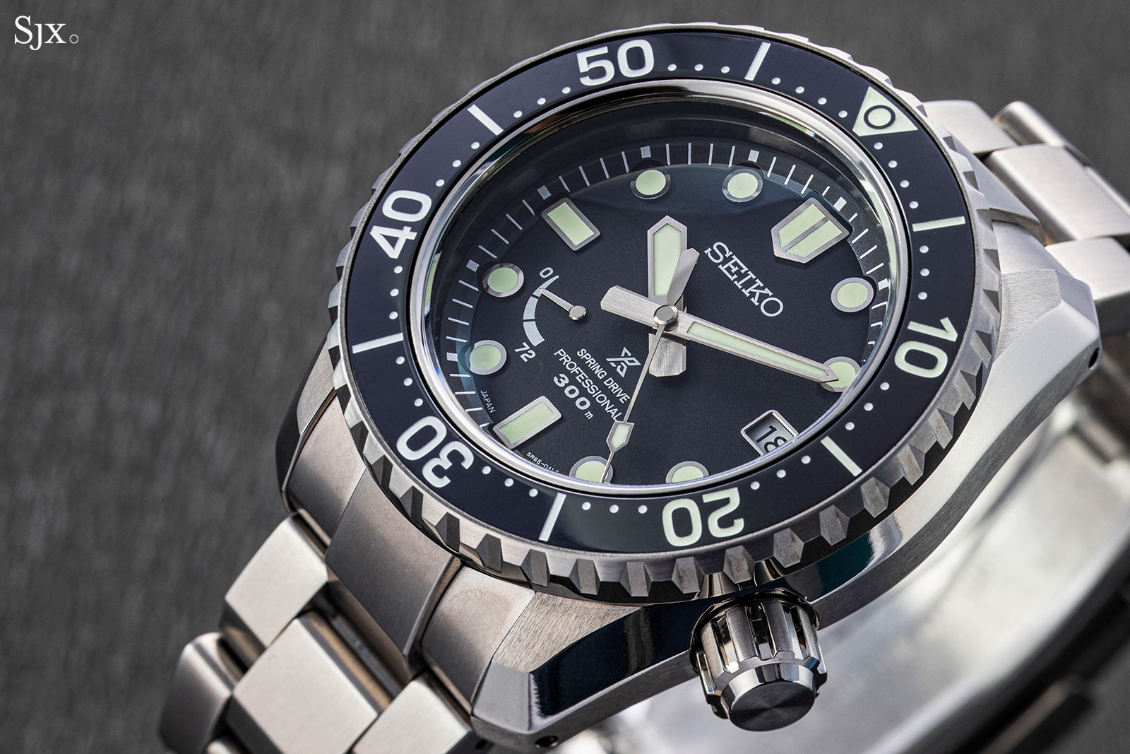 Up Close: Seiko Prospex LX Spring Drive Diver SNR029 | SJX Watches