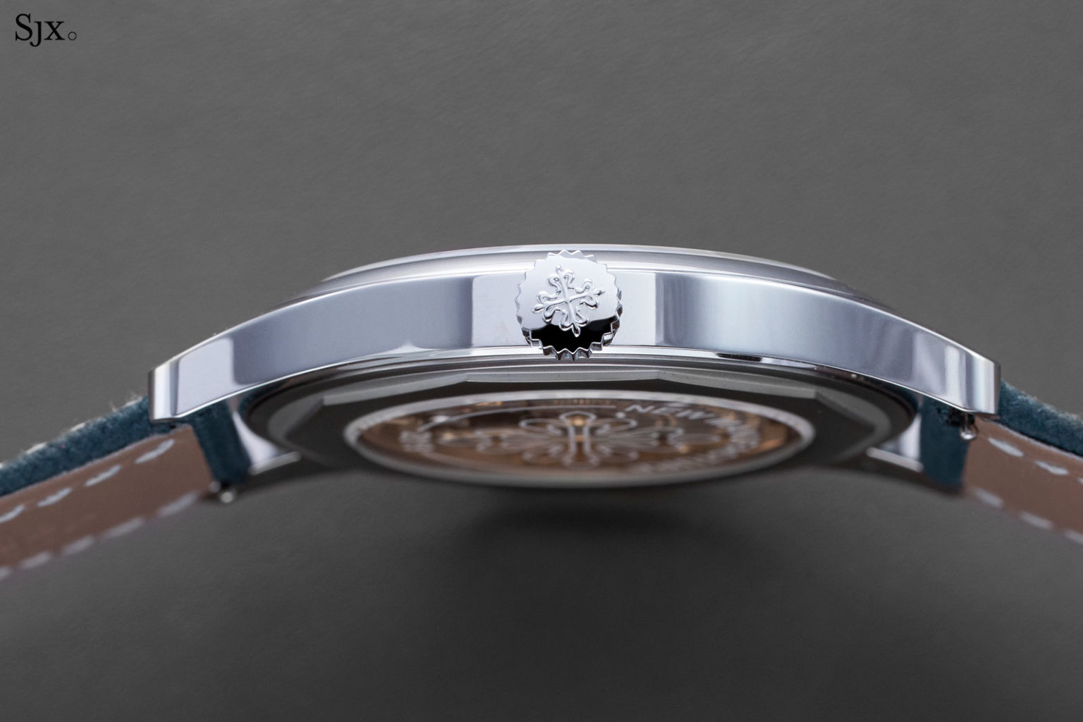 Up Close: Patek Philippe Calatrava Ref. 6007A “New Manufacture 2019 ...