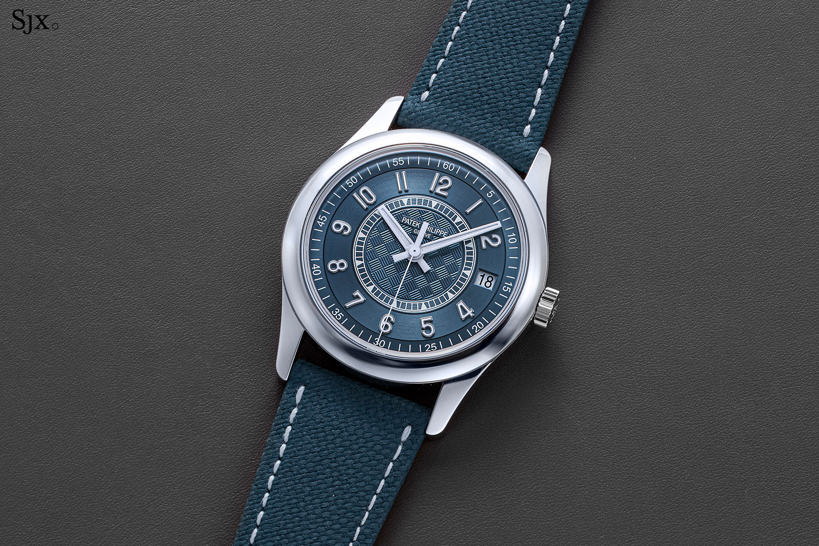 First Look: Patek Philippe Delivers Color And Sportiness With The Calatrava  6007G Watch