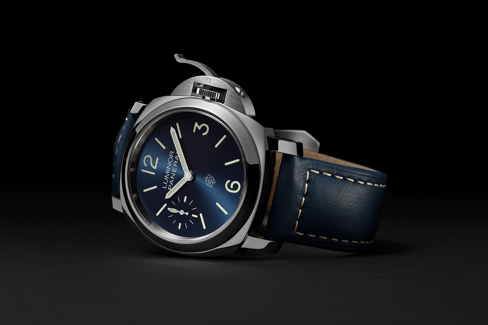 Panerai Introduces the Luminor Blu Mare 44 mm PAM01085 SJX Watches