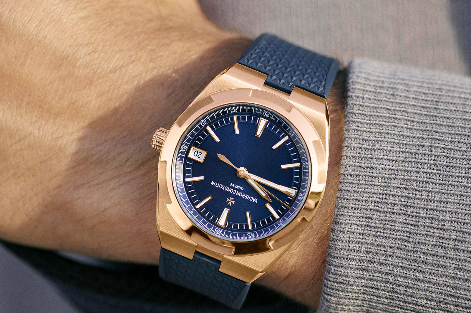 Vacheron Constantin Introduces the Overseas Self-Winding in Pink Gold ...
