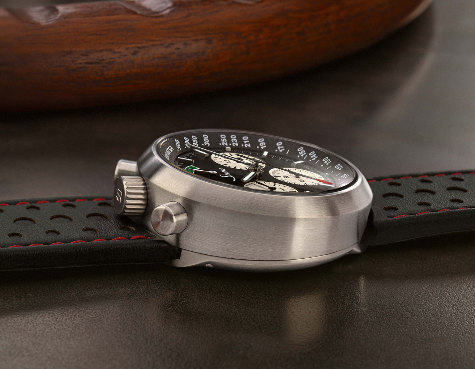 Sinn Introduces The R500 Chronograph Sjx Watches 4420