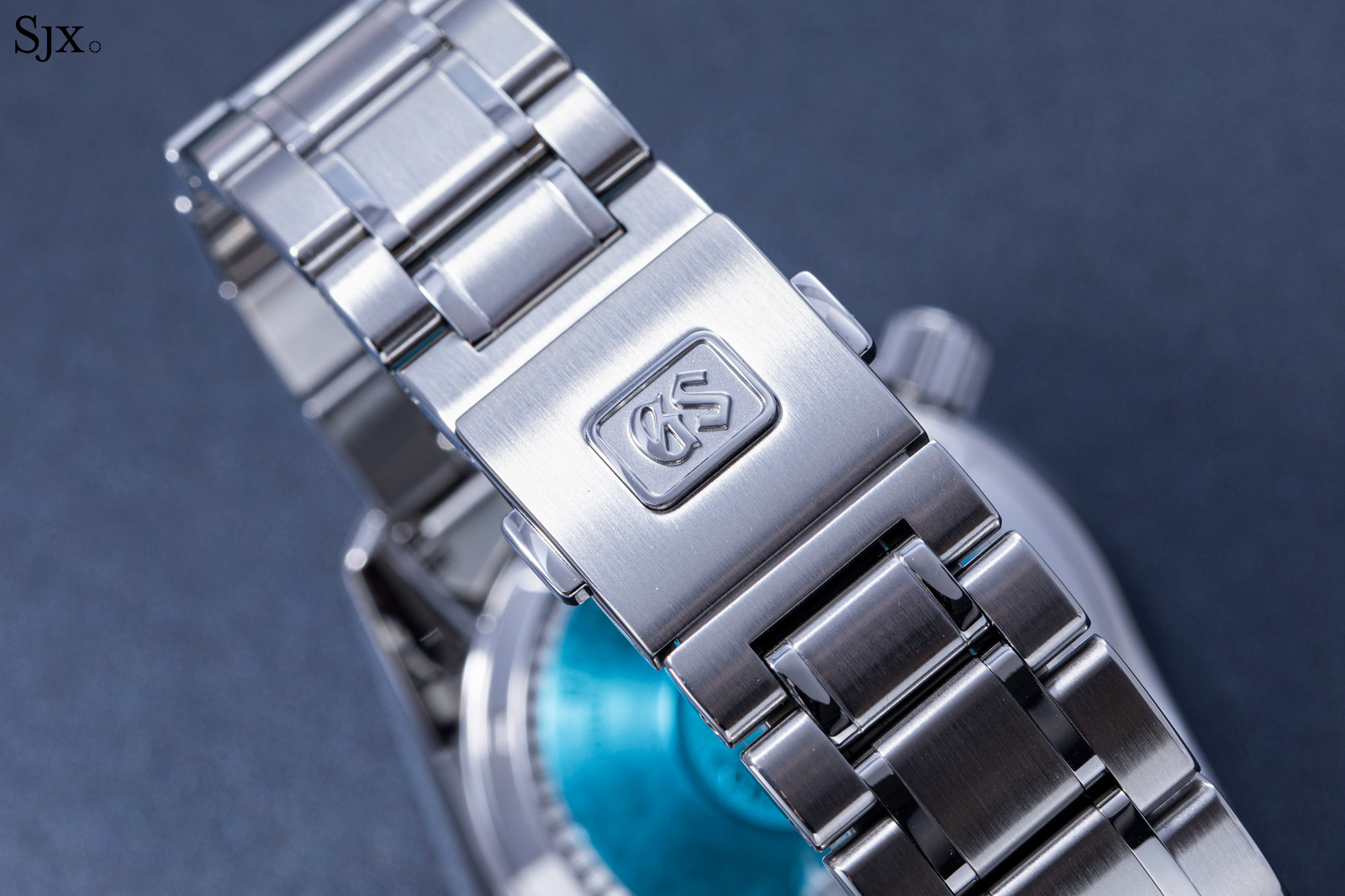 Up Close: Grand Seiko Spring Drive GMT “Champagne Diamond” SBGE267G | SJX  Watches