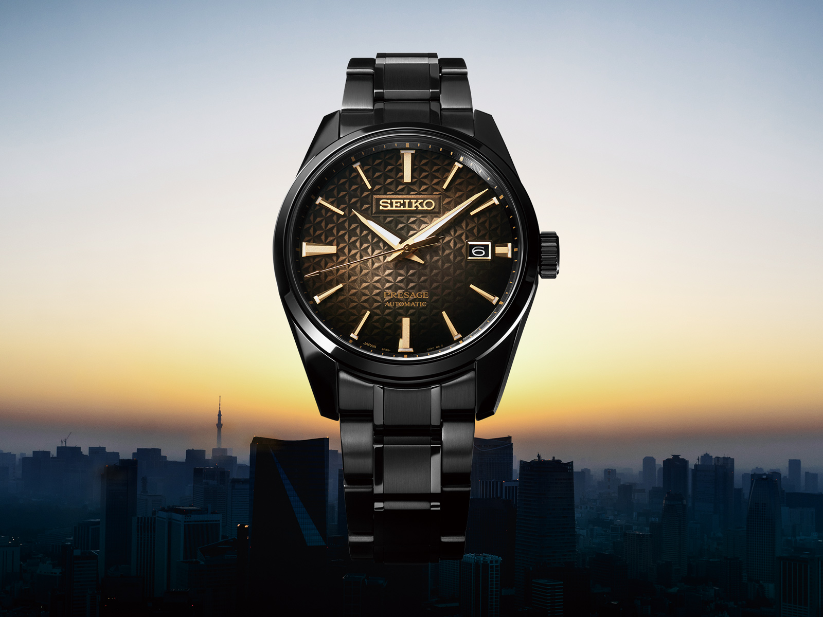 Black and gold outlet watch