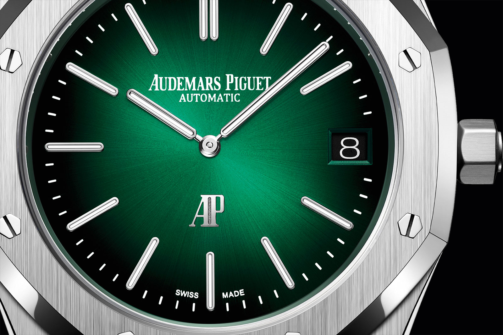 Audemars Piguet Introduces Royal Oak Jumbo in Platinum and Green